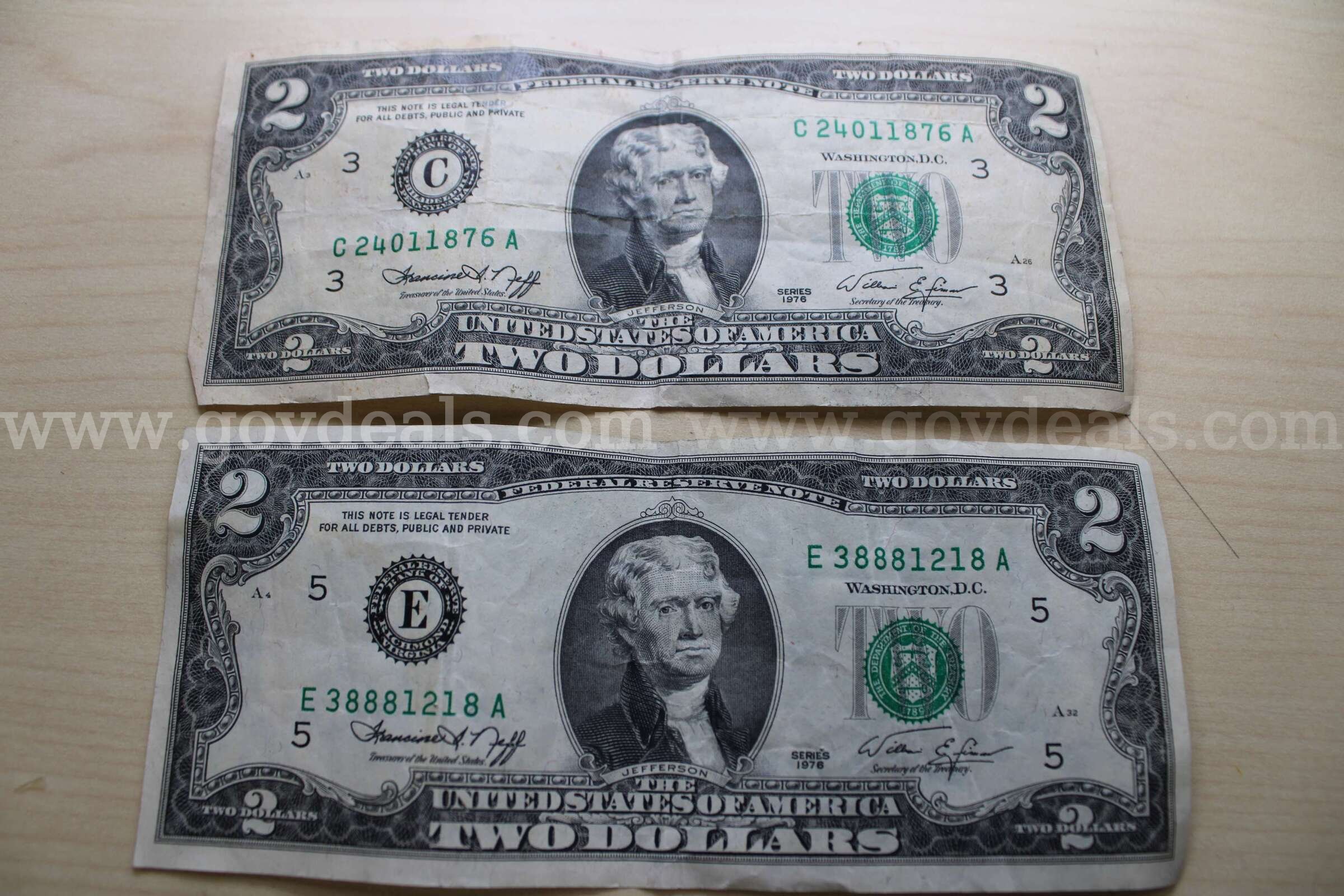 $2 BILL (2); $1 COIN (4); HALF DOLLAR (1); COIN SET (3)   Government Surplus Auction - Photo #2