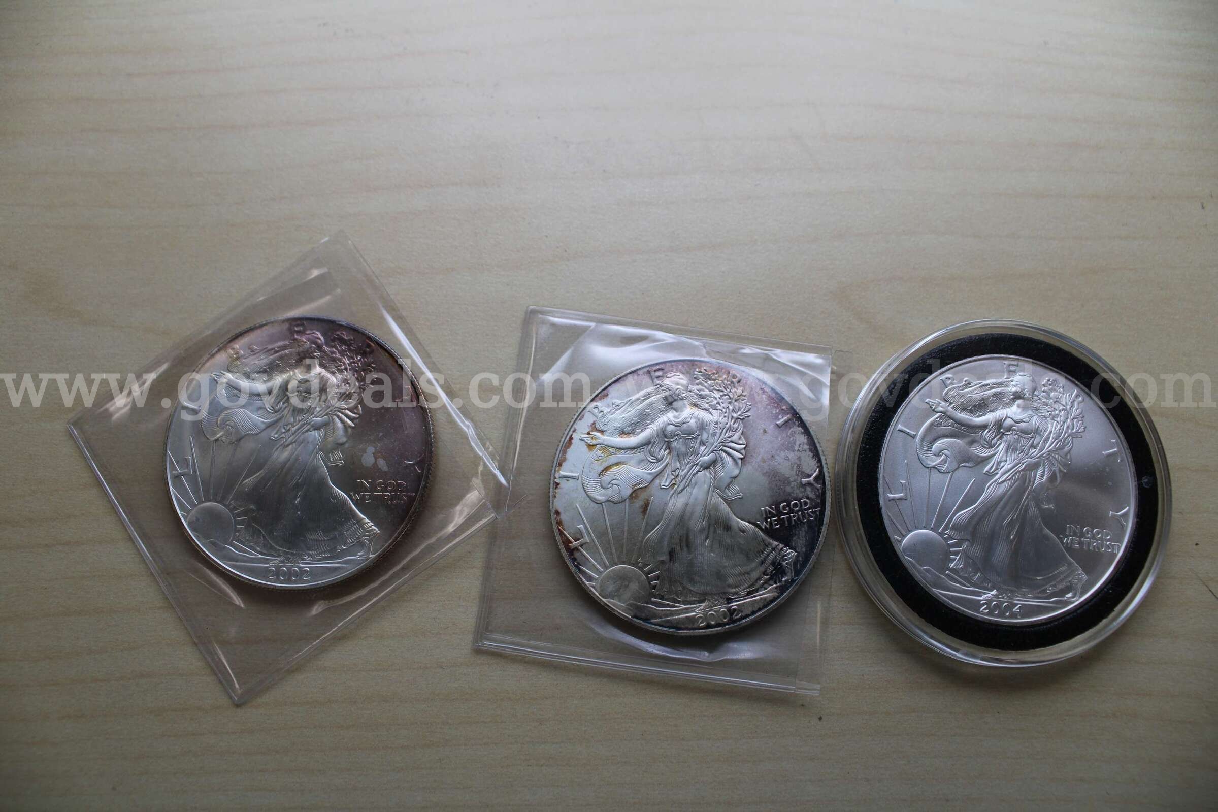 $2 BILL (2); $1 COIN (4); HALF DOLLAR (1); COIN SET (3)   Government Surplus Auction - Photo #5