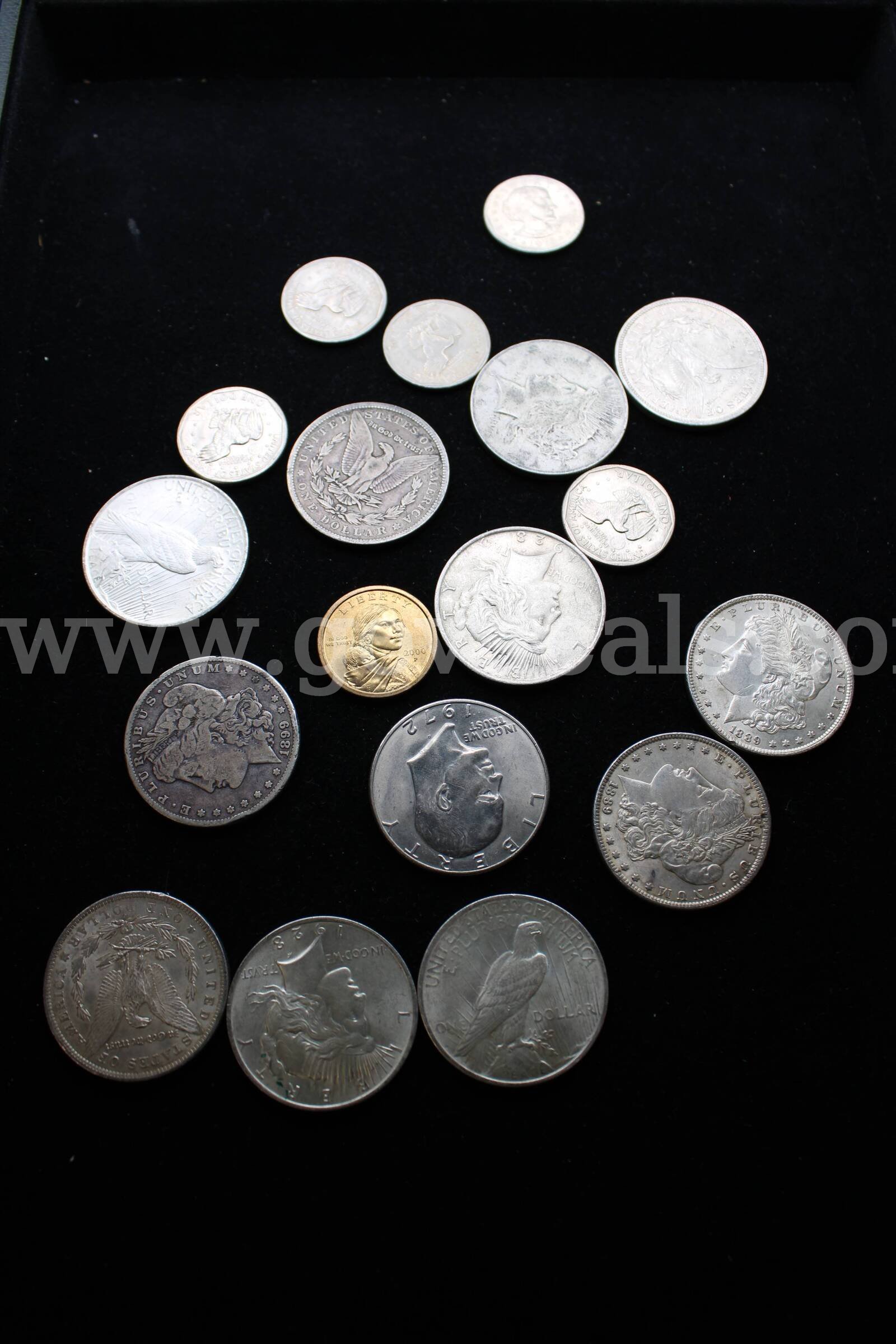 $5.00 BILL (2), $2.00 BILL (1), $1.00 BILL (32), 0.10 COIN (241)  0.05 COIN (23)  241 Government Surplus Auction - Photo #5