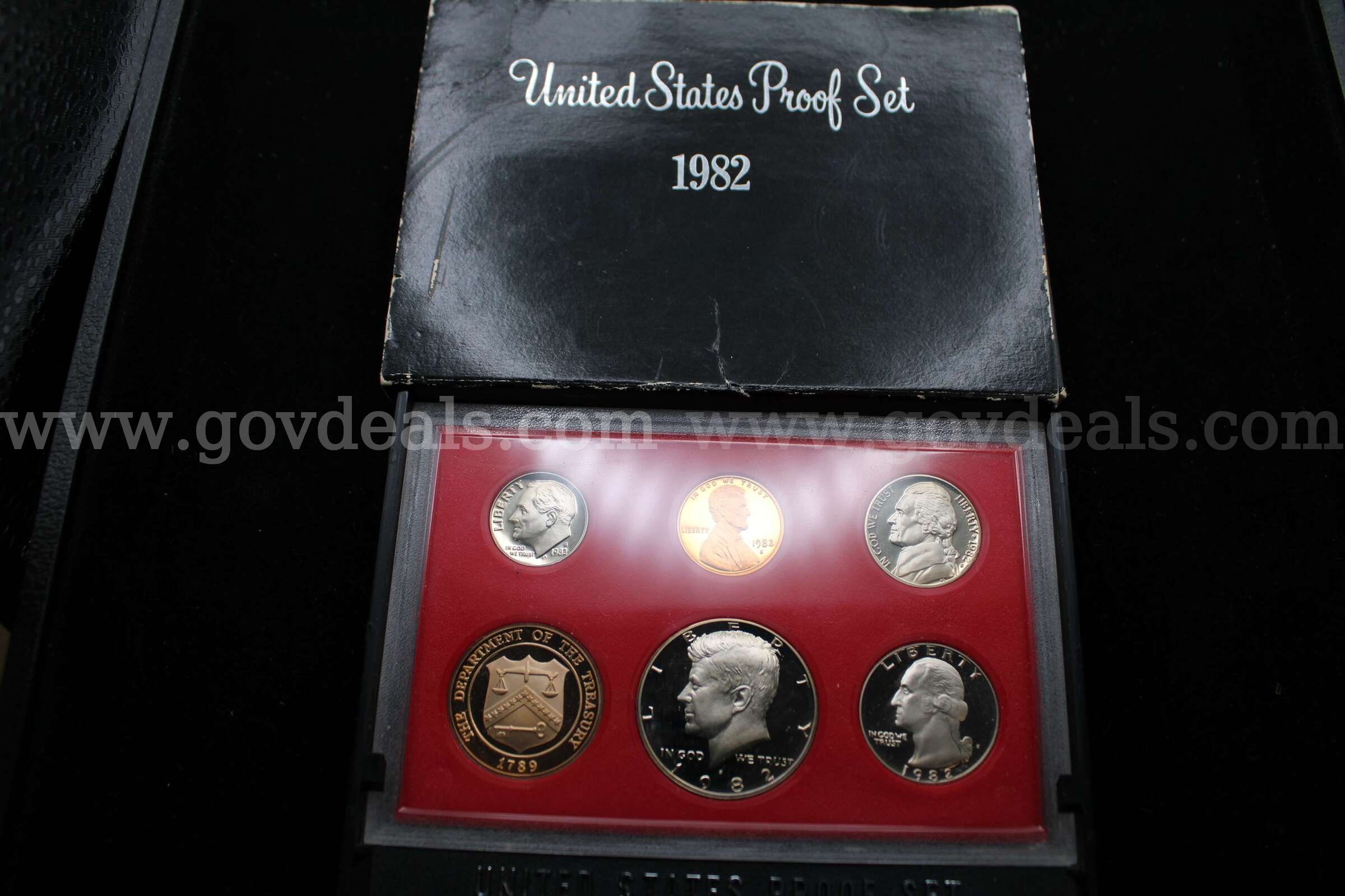 PROOF SET (1); NECKLACE WITH COIN (1); MISC COIN (1)   Government Surplus Auction - Photo #2