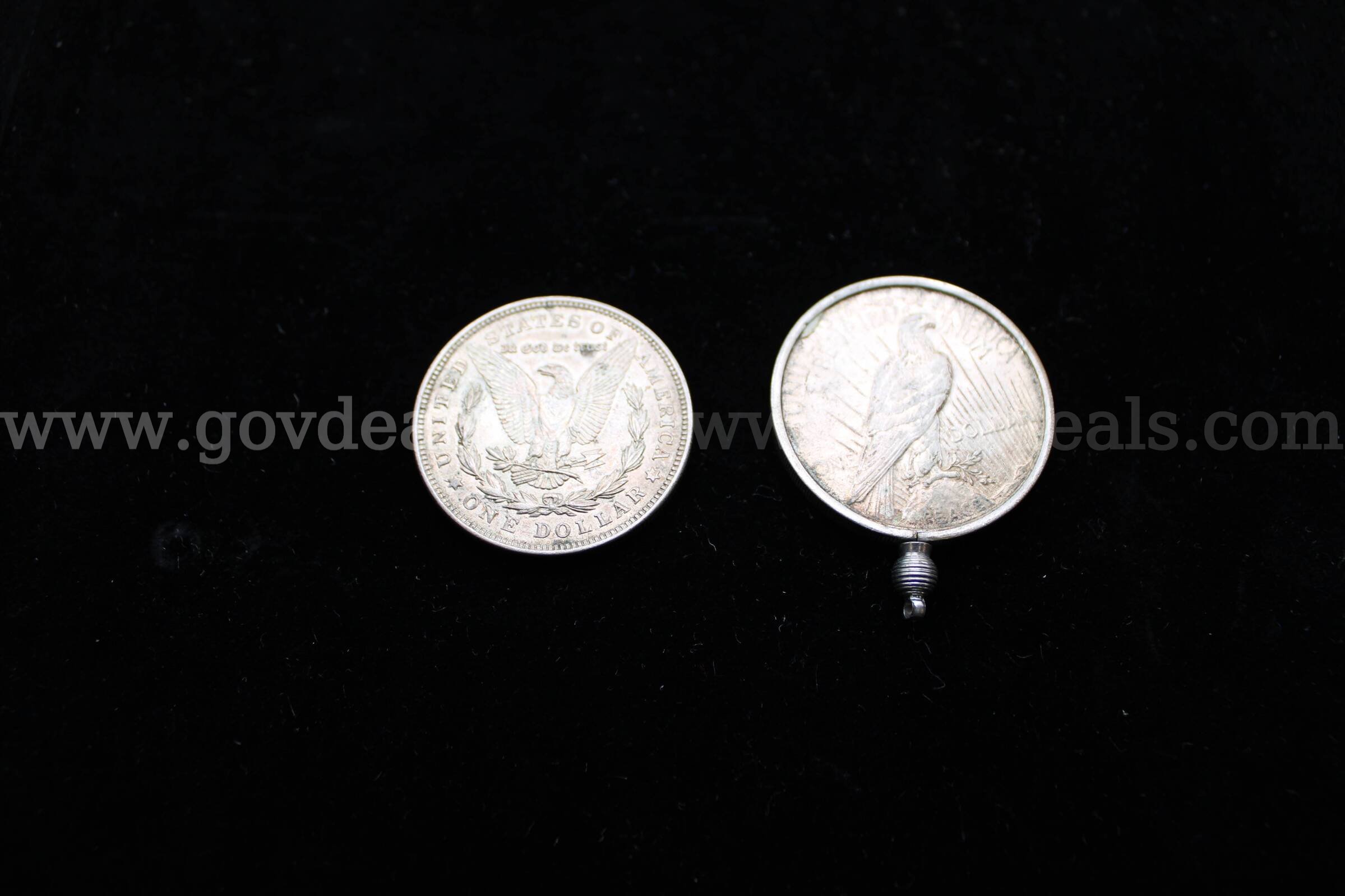 $1.00 COIN (2)   Government Surplus Auction - Photo #2