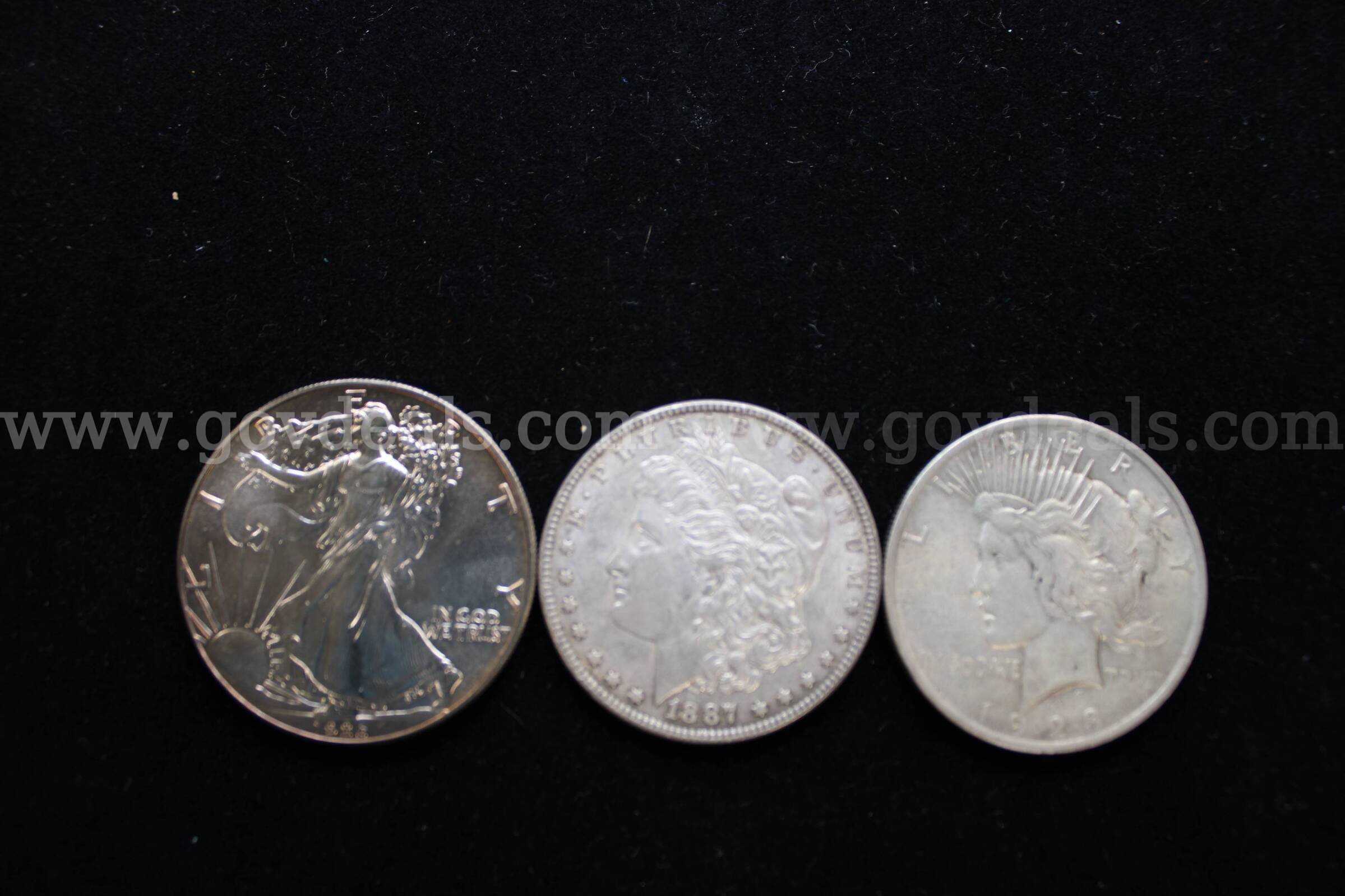 $1.00 COIN (5), 0.10 COIN (14), $0.01 COIN (2), 0.05 COIN (1), FOREIGN COIN (1)   Government Surplus Auction - Photo #2