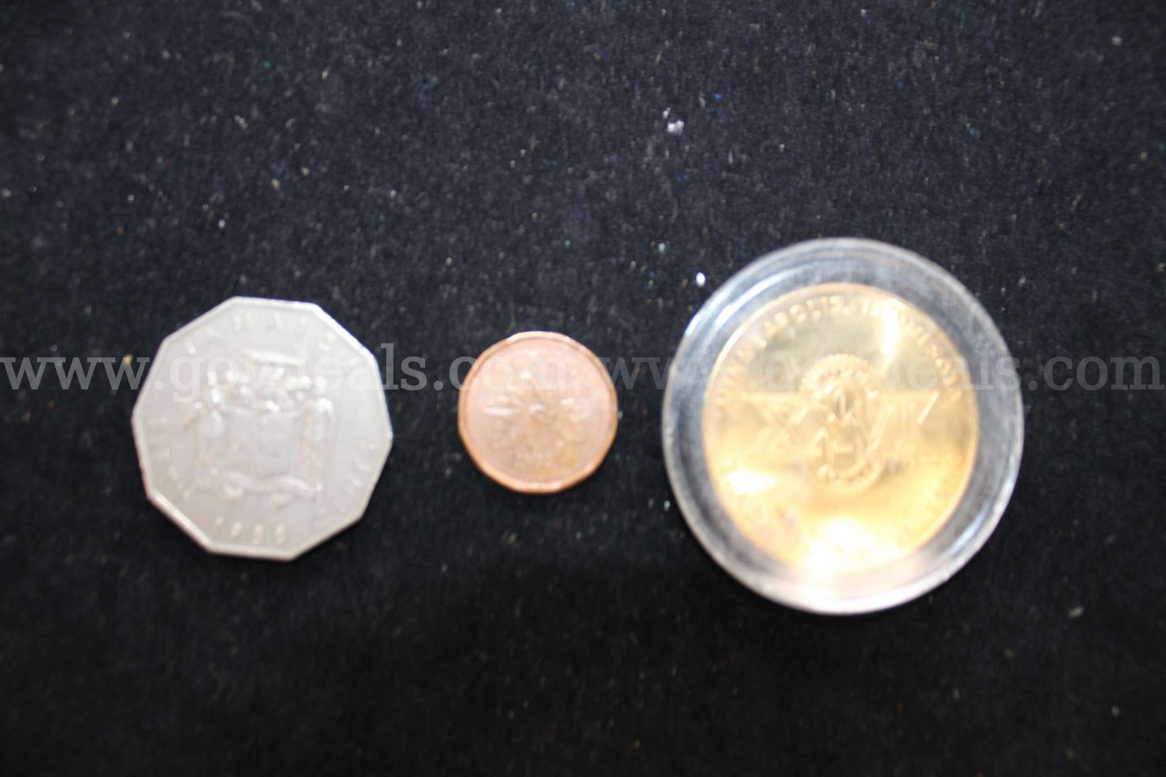 COIN SETS (4); HALF DOLLAR (1); FOREIGN COIN (3); NICKEL (1); TOKEN (1)   Government Surplus Auction - Photo #5