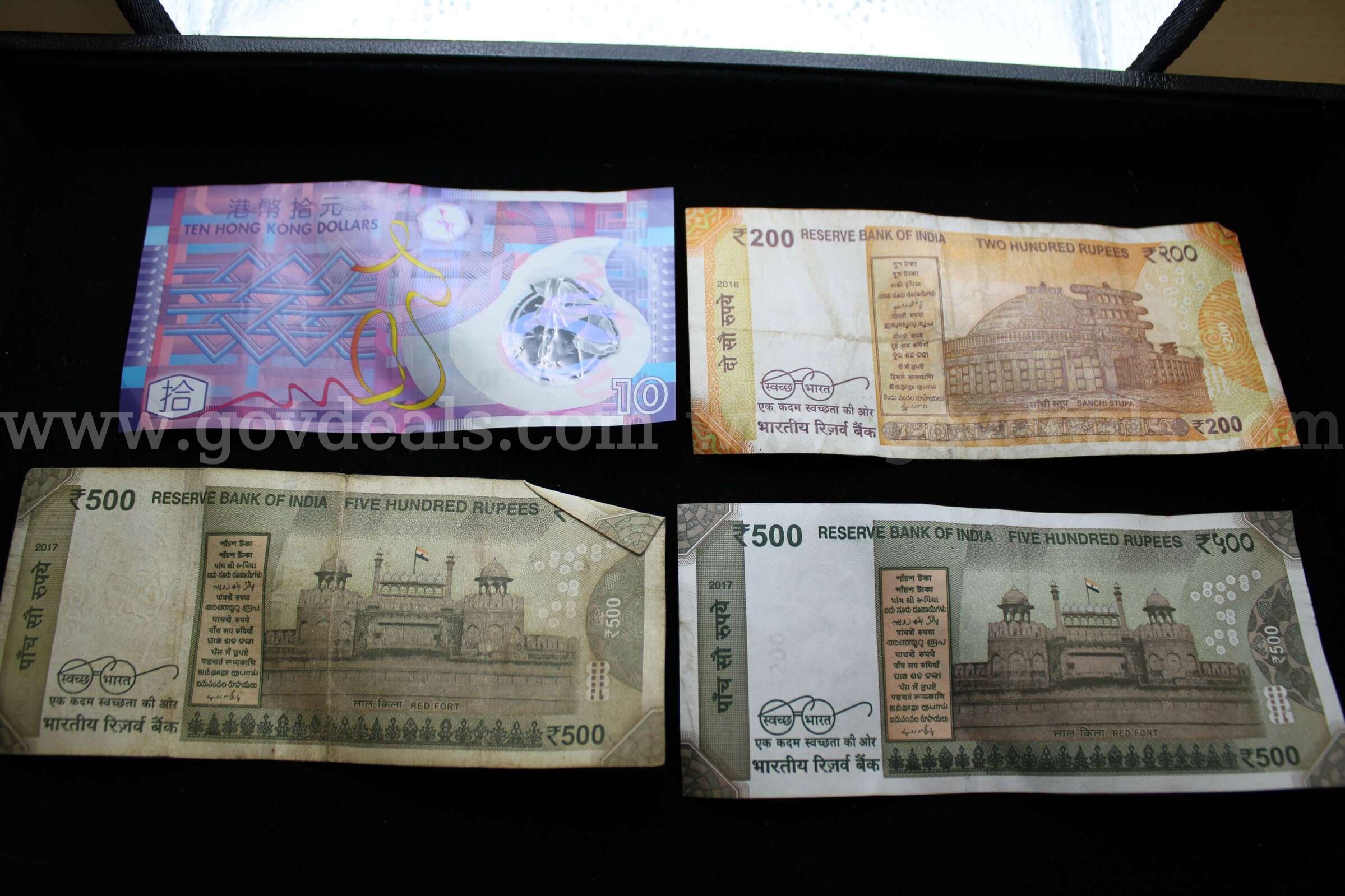 (4) Foreign Currency   Government Surplus Auction - Photo #2