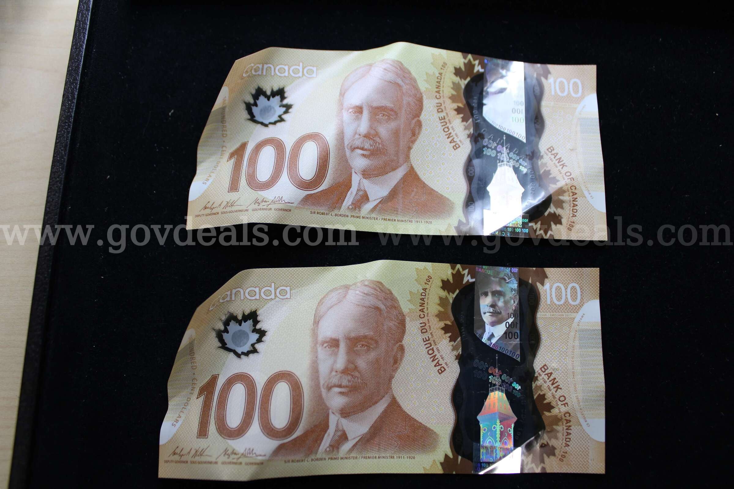 FOREIGN BILLS (2)   Government Surplus Auction - Photo #2