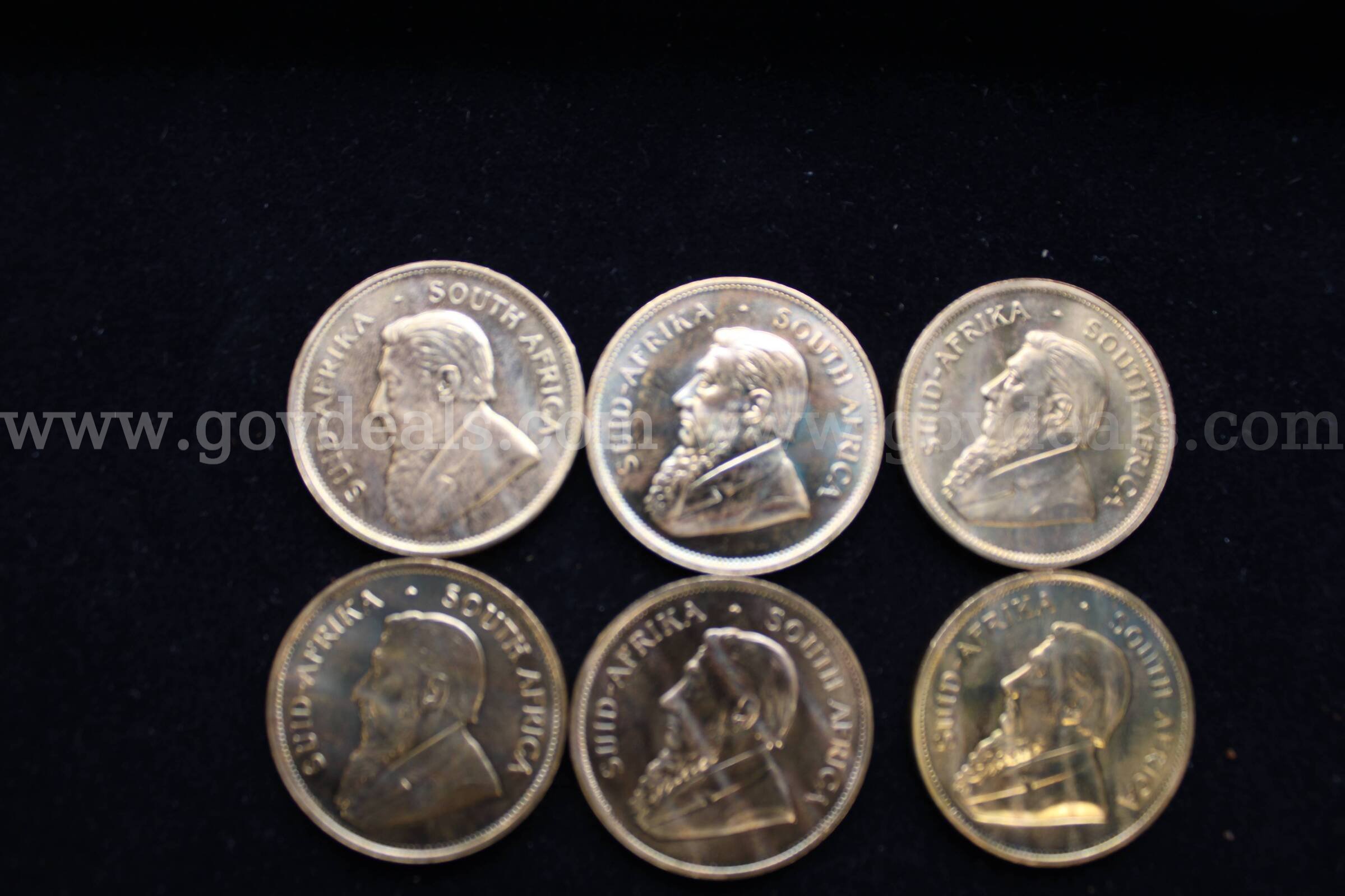 Foreign Coins (11)   Government Surplus Auction - Photo #3