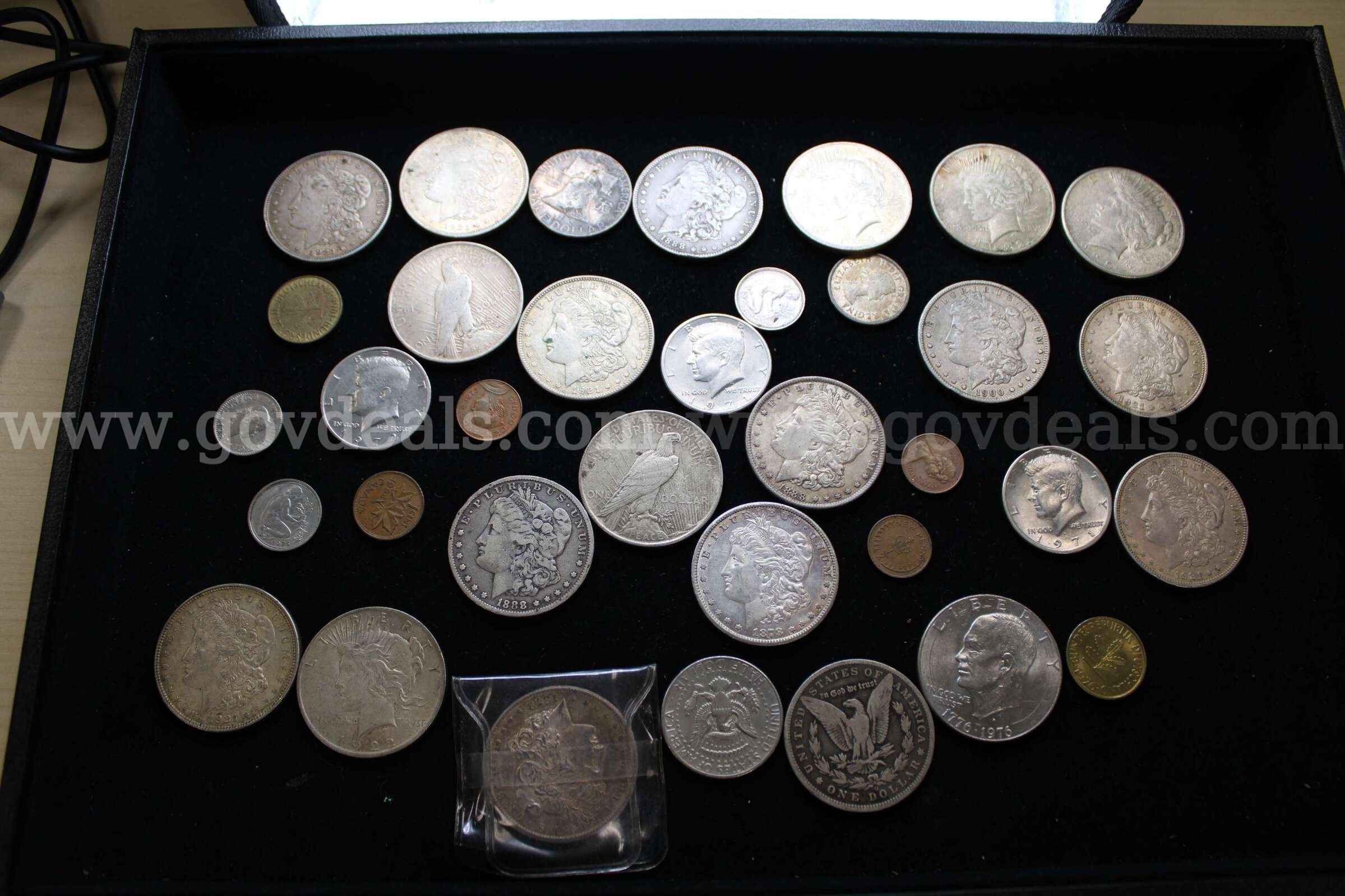 Foreign Coins (10); Half Dollars (5); Dollar Coins (10)   Government Surplus Auction - Primary Photo