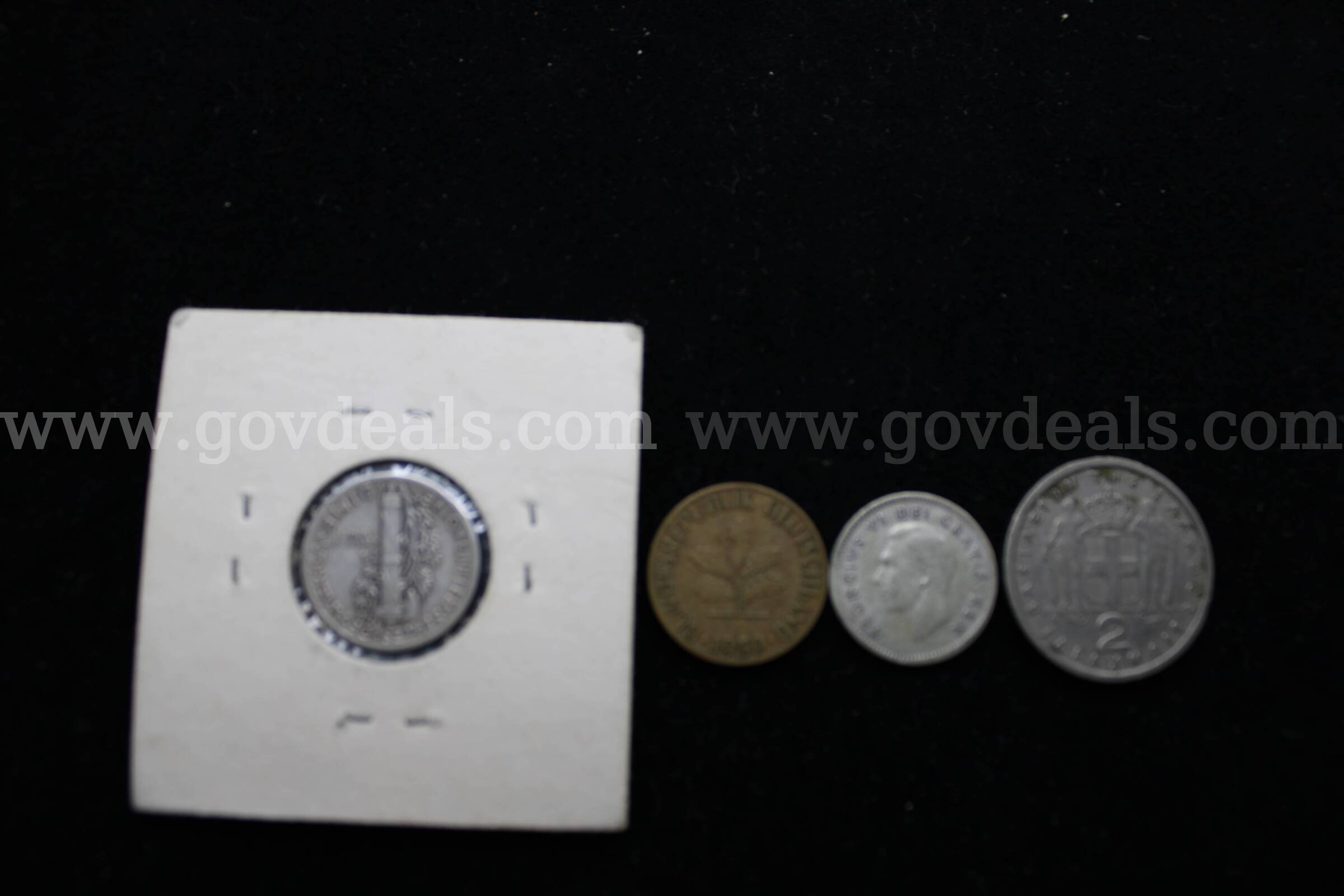 PENNY (405); HALF $ (5); DIMES (682); NICKELS (227); QUARTERS (88); FOREIGN COIN  405 Government Surplus Auction - Photo #3