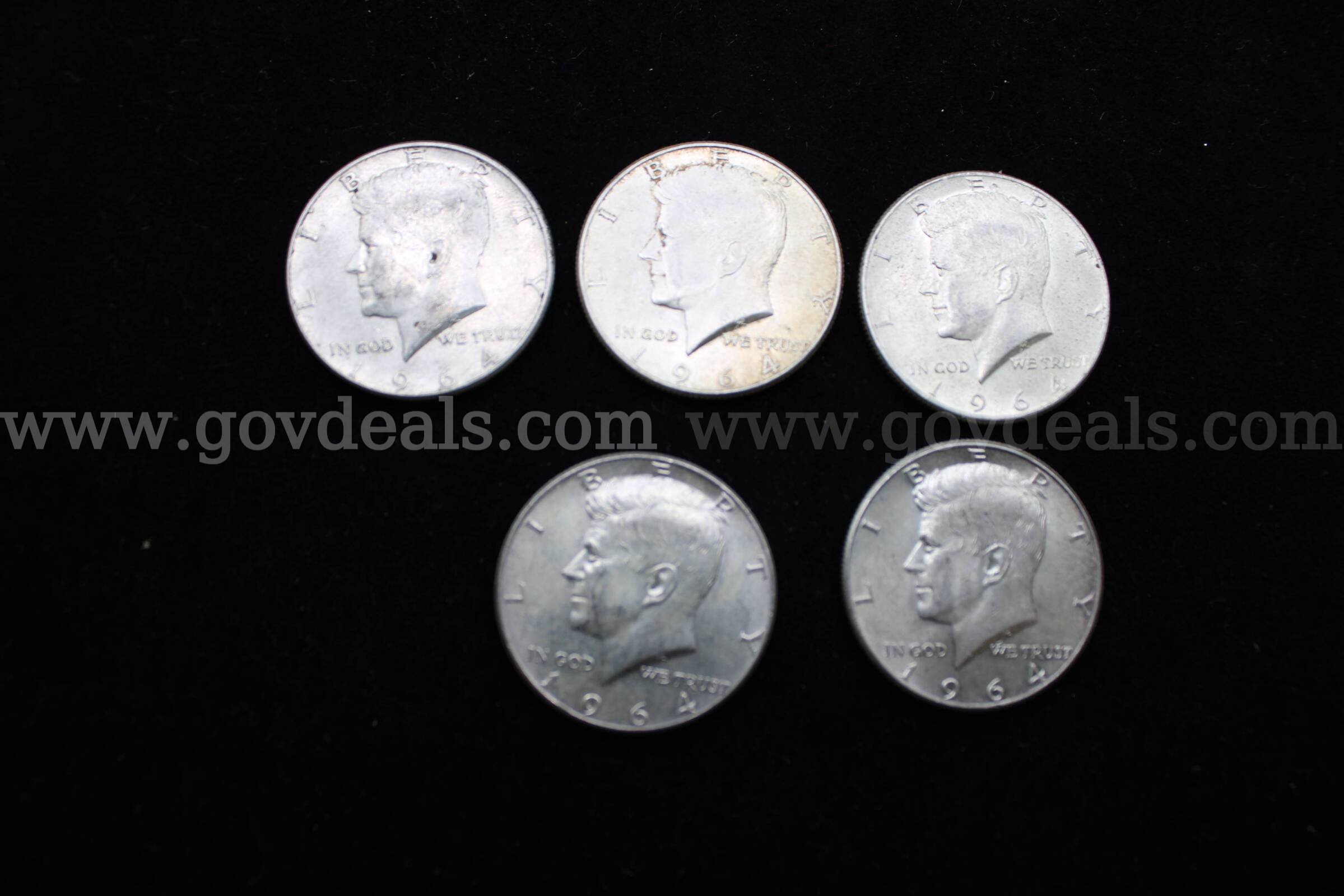 PENNY (405); HALF $ (5); DIMES (682); NICKELS (227); QUARTERS (88); FOREIGN COIN  405 Government Surplus Auction - Photo #5