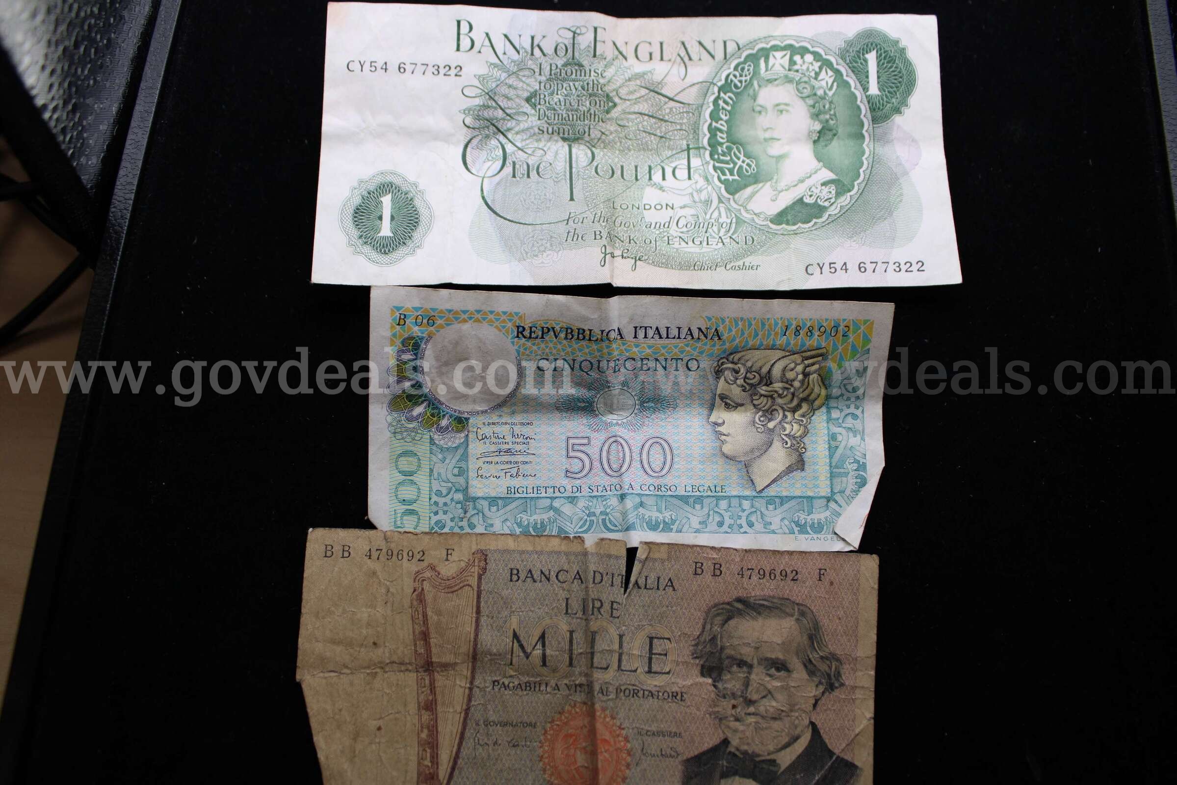 Proof Set (12)   $1.00 coins (3)  Mints Set (1)  Foreign Coins (44)  Foreign Bil   Government Surplus Auction - Photo #5