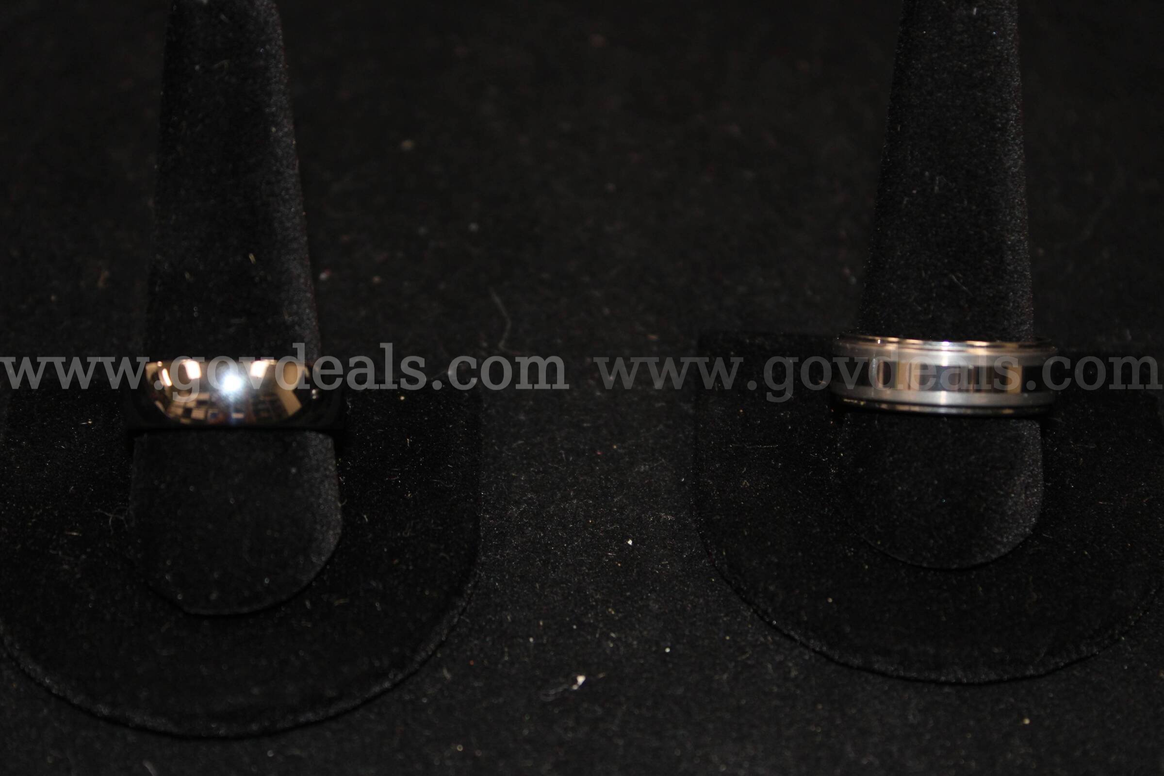 2 Rings   Government Surplus Auction - Primary Photo