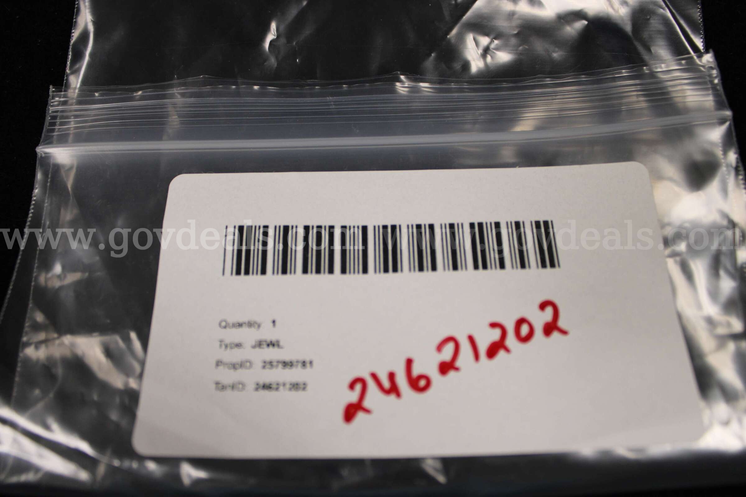 1 Ring   Government Surplus Auction - Photo #4