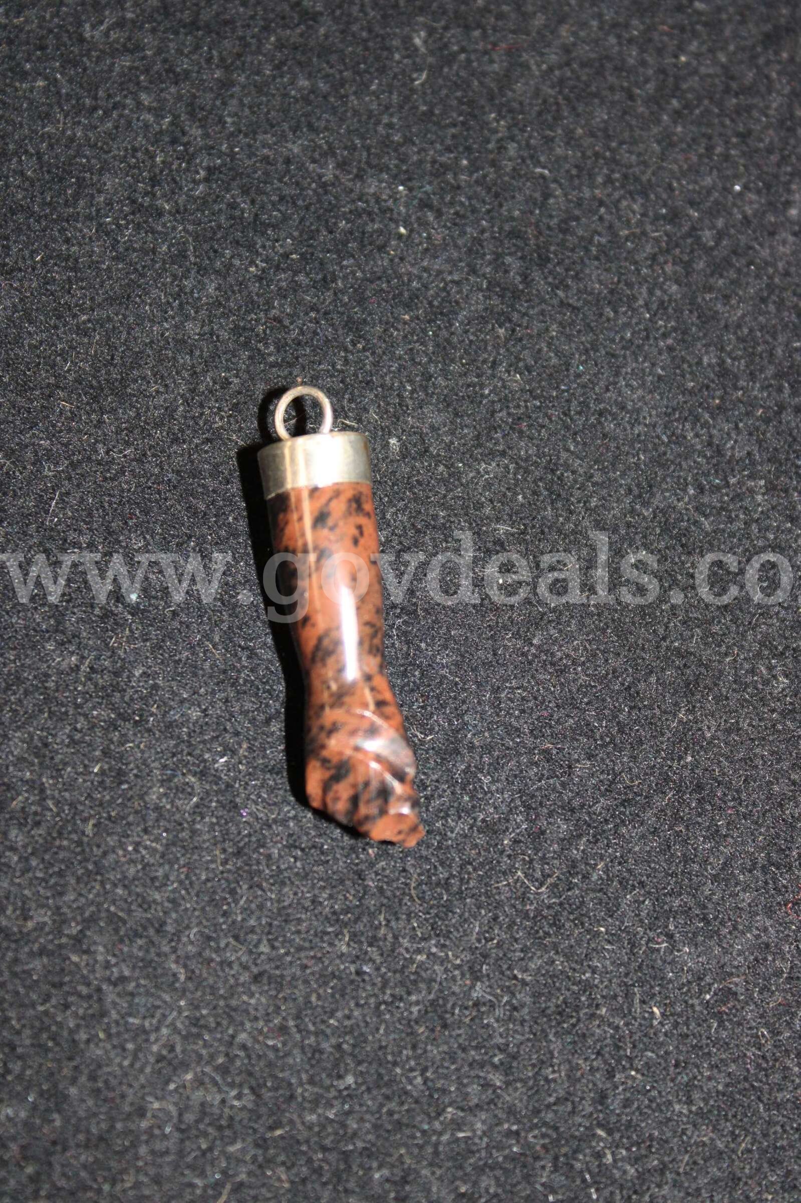 1 Pendant   Government Surplus Auction - Primary Photo
