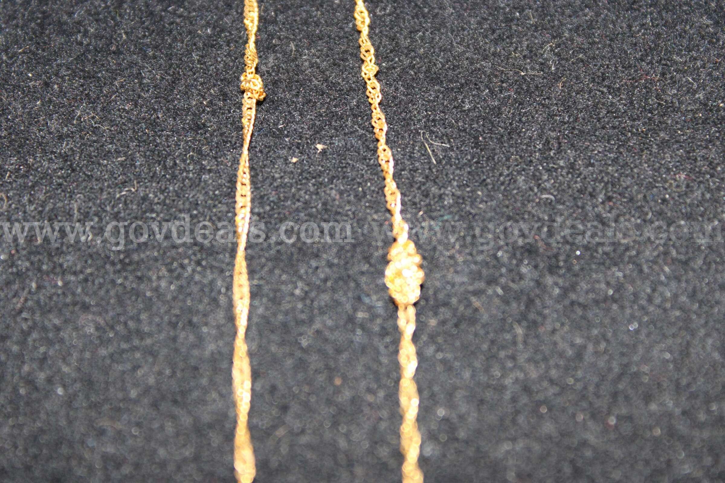 1 Necklace   Government Surplus Auction - Photo #2