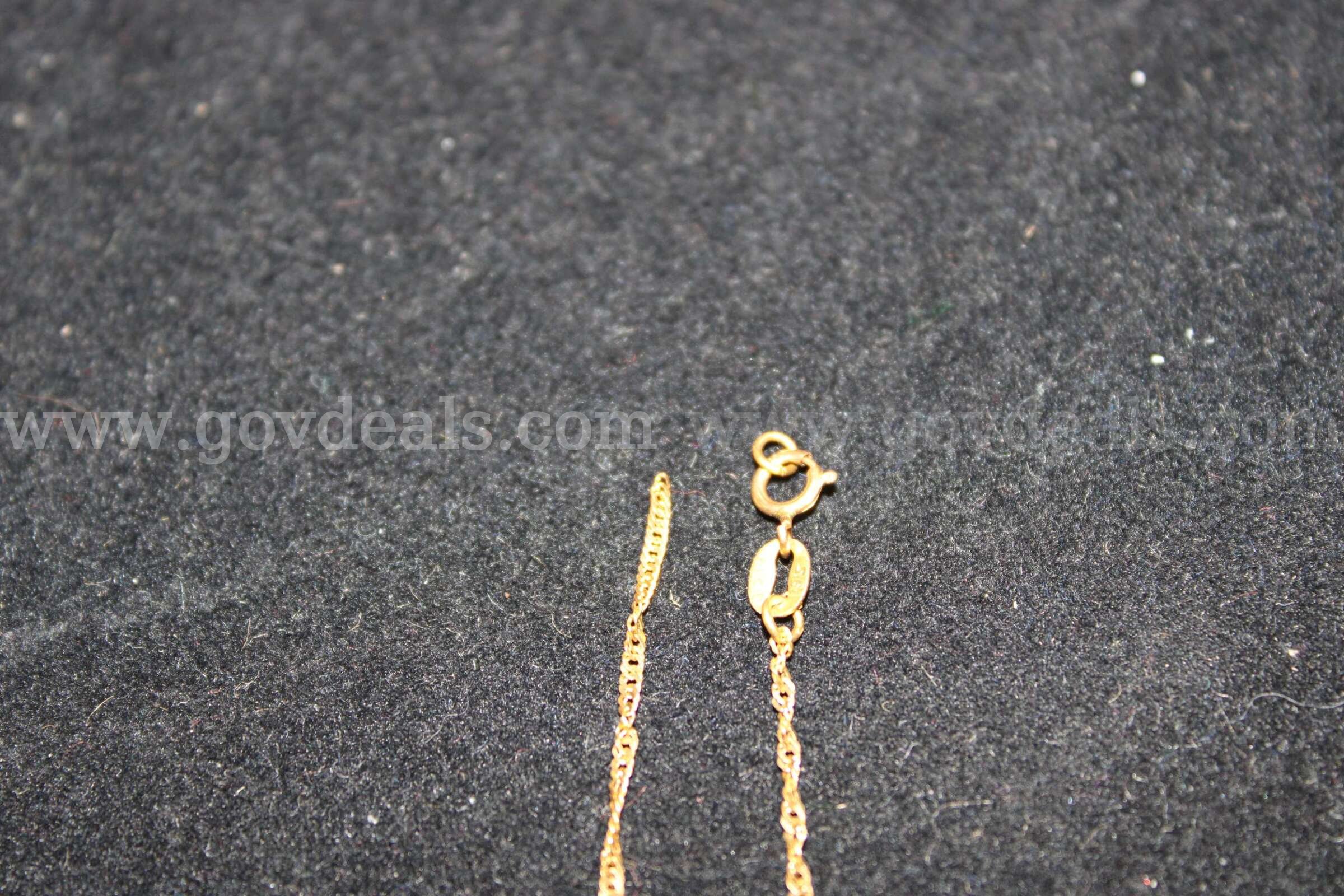 1 Necklace   Government Surplus Auction - Photo #3
