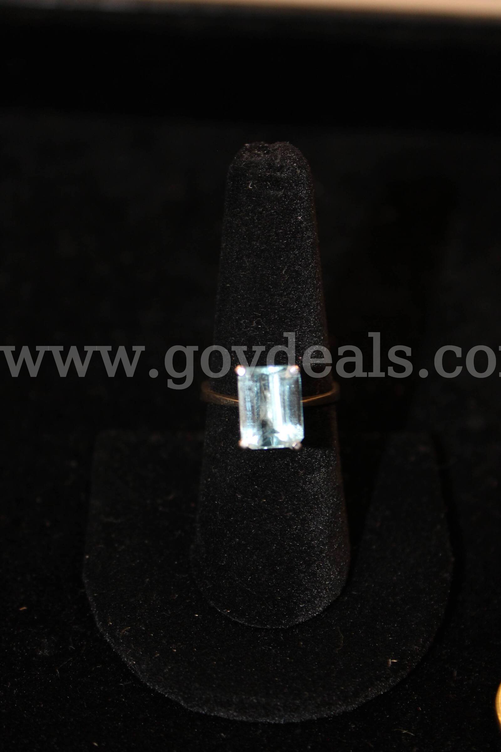 3 Rings   Government Surplus Auction - Photo #2