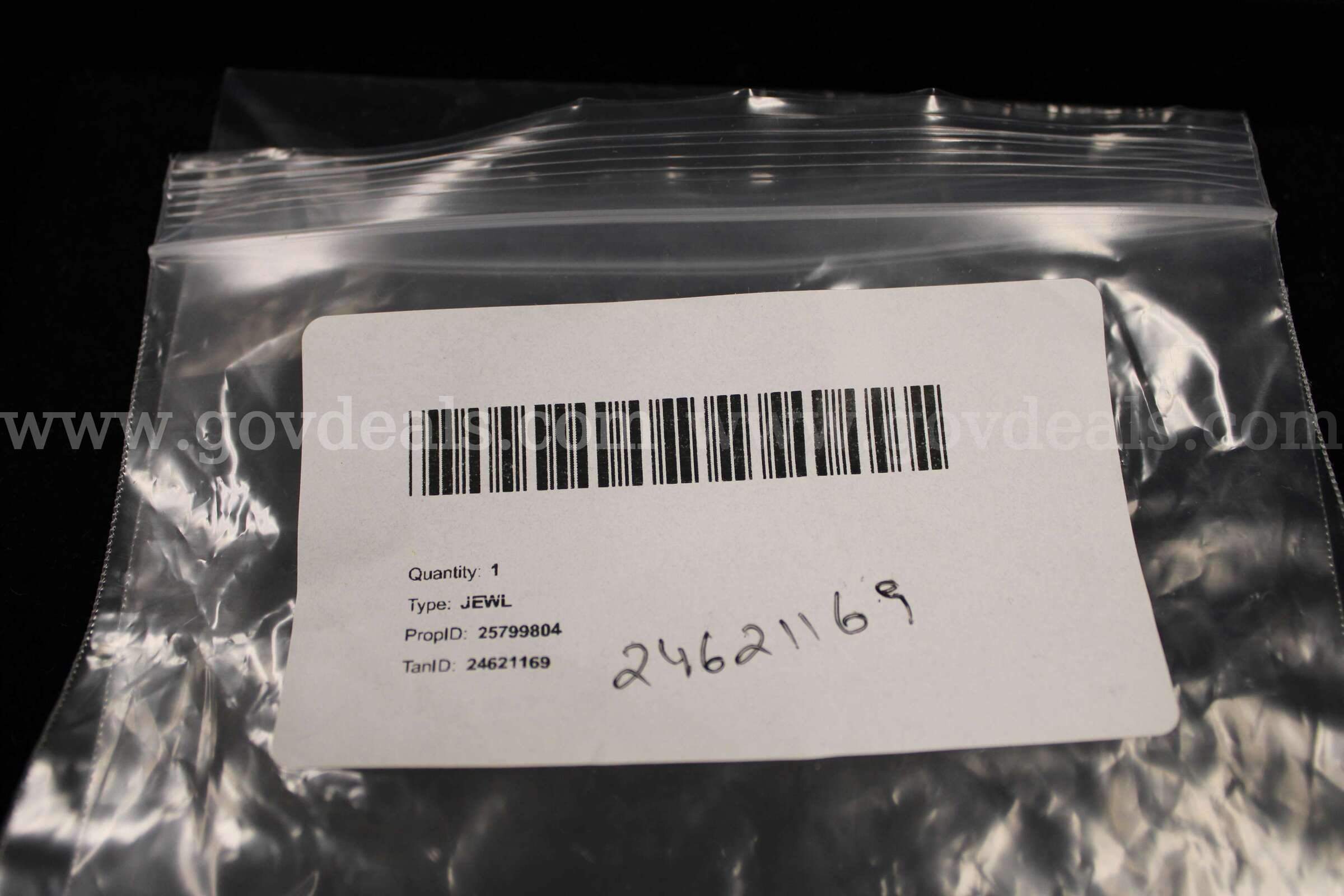 3 GOLD PINS, 1 SILVER CHARM   Government Surplus Auction - Photo #3