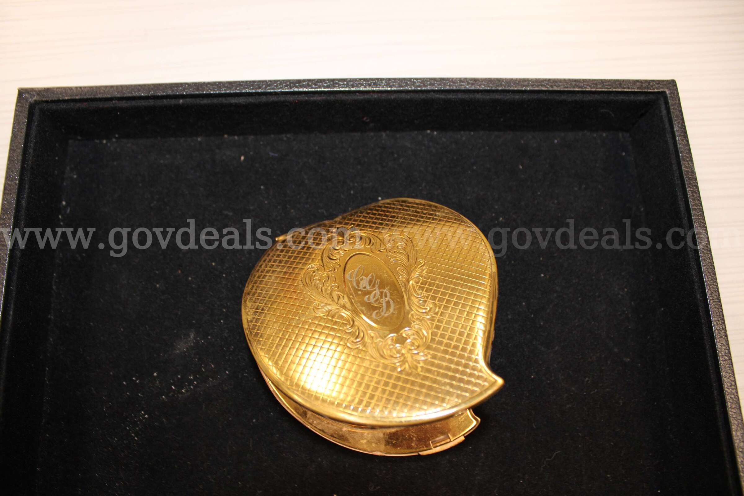 POCKET WATCH (3); RINGS (7); LOOSE STONE (1); CHARM WITH COIN (1); MIRROR (1)   Government Surplus Auction - Photo #3