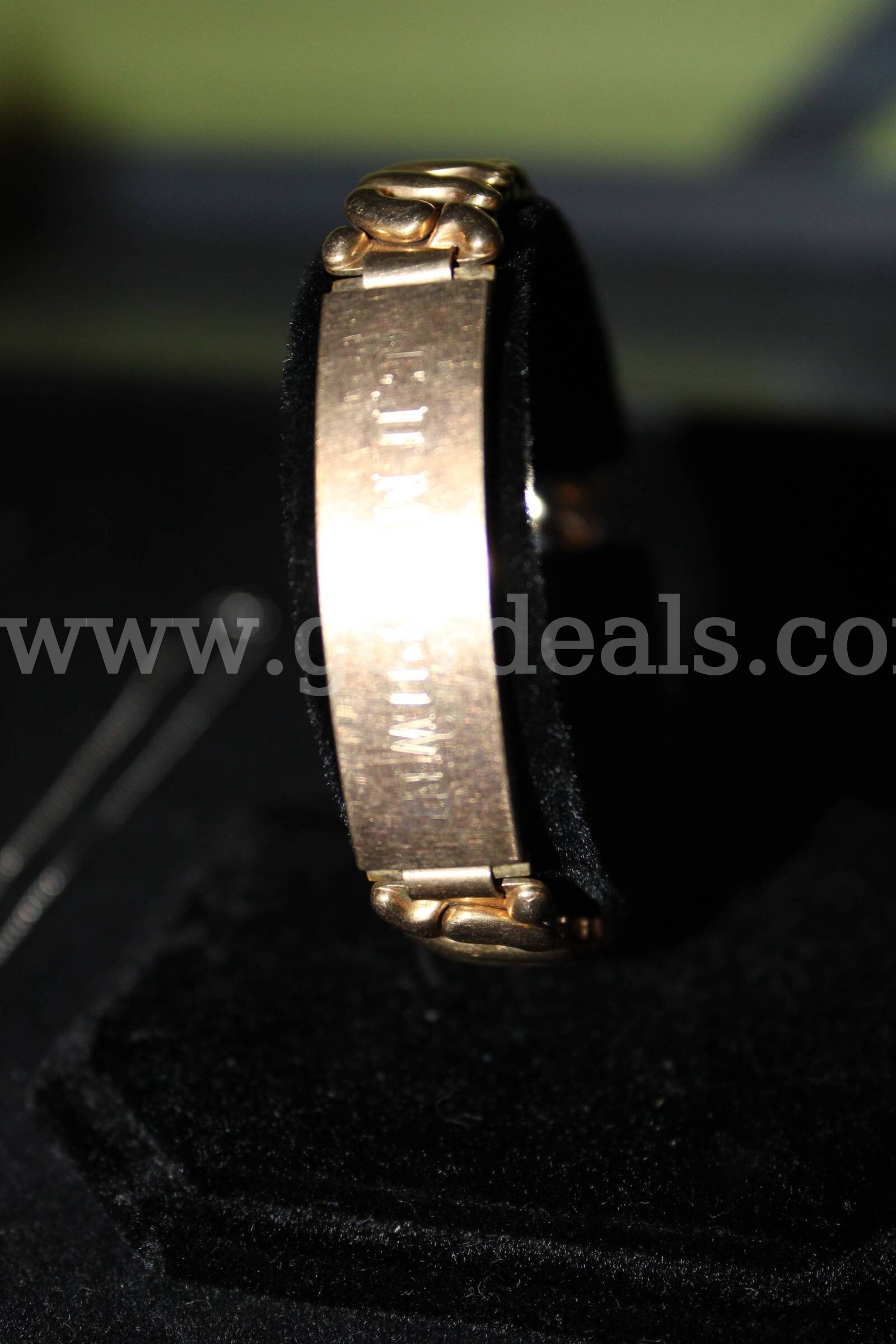 RING (1); TIE TAC (1); BRACELET (2); NECKLACE (1)   Government Surplus Auction - Photo #5