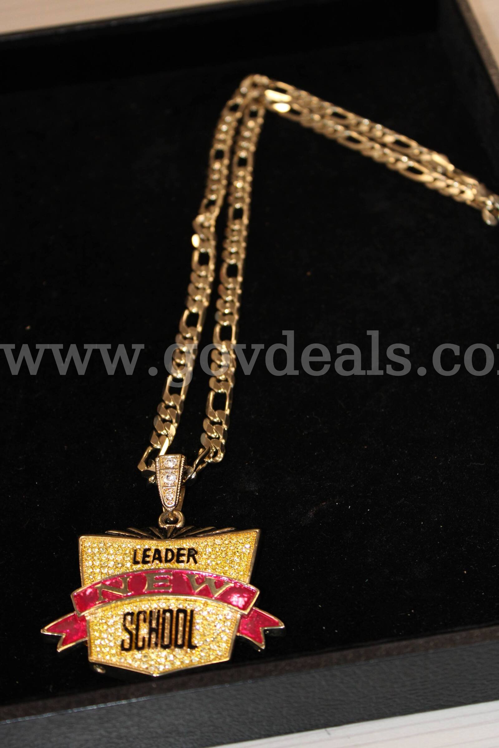 PENDANT (1); NECKLACE (1); WATCH (3); RING (2)   Government Surplus Auction - Photo #6