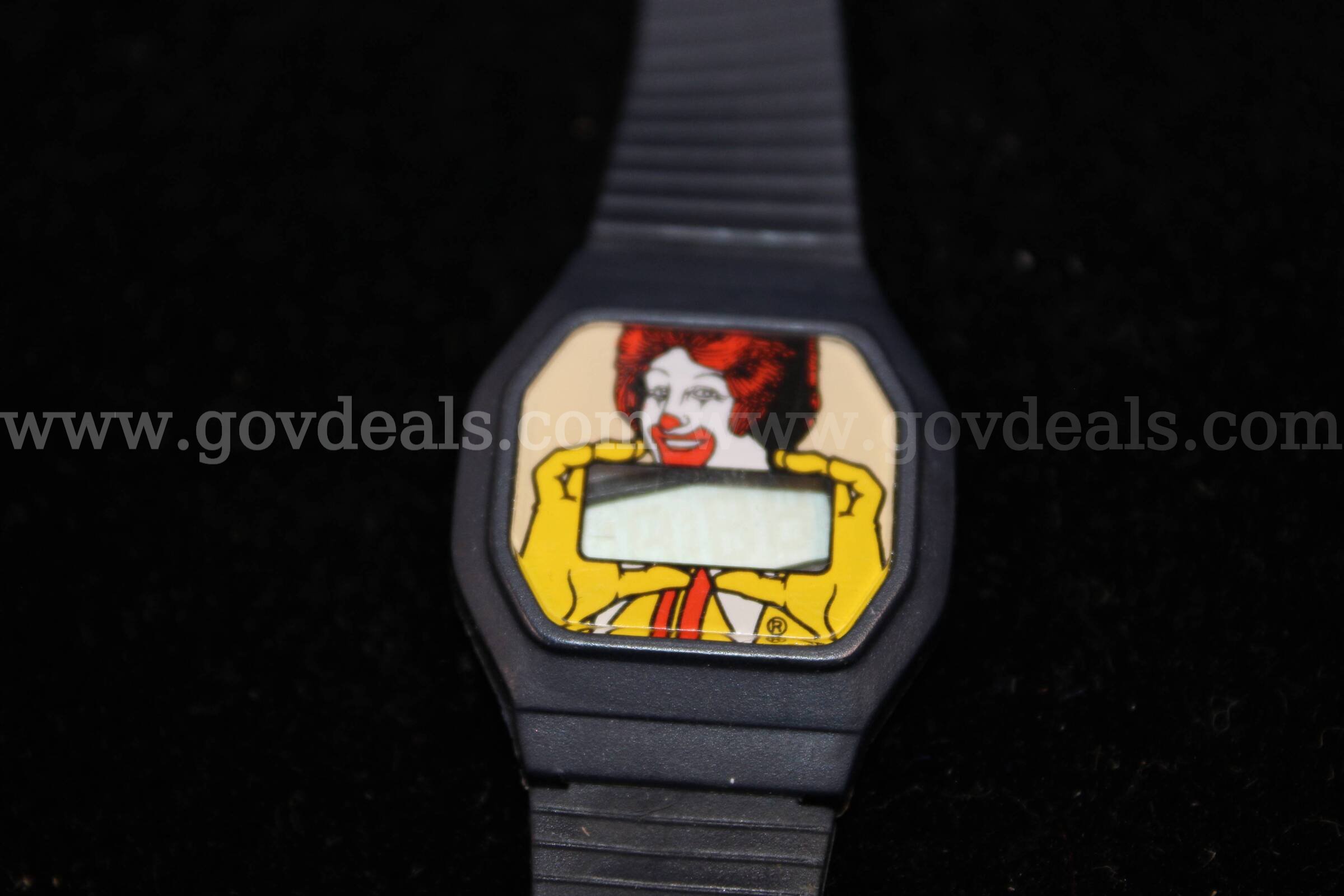 1 Watch     1 Brooch   Government Surplus Auction - Photo #4