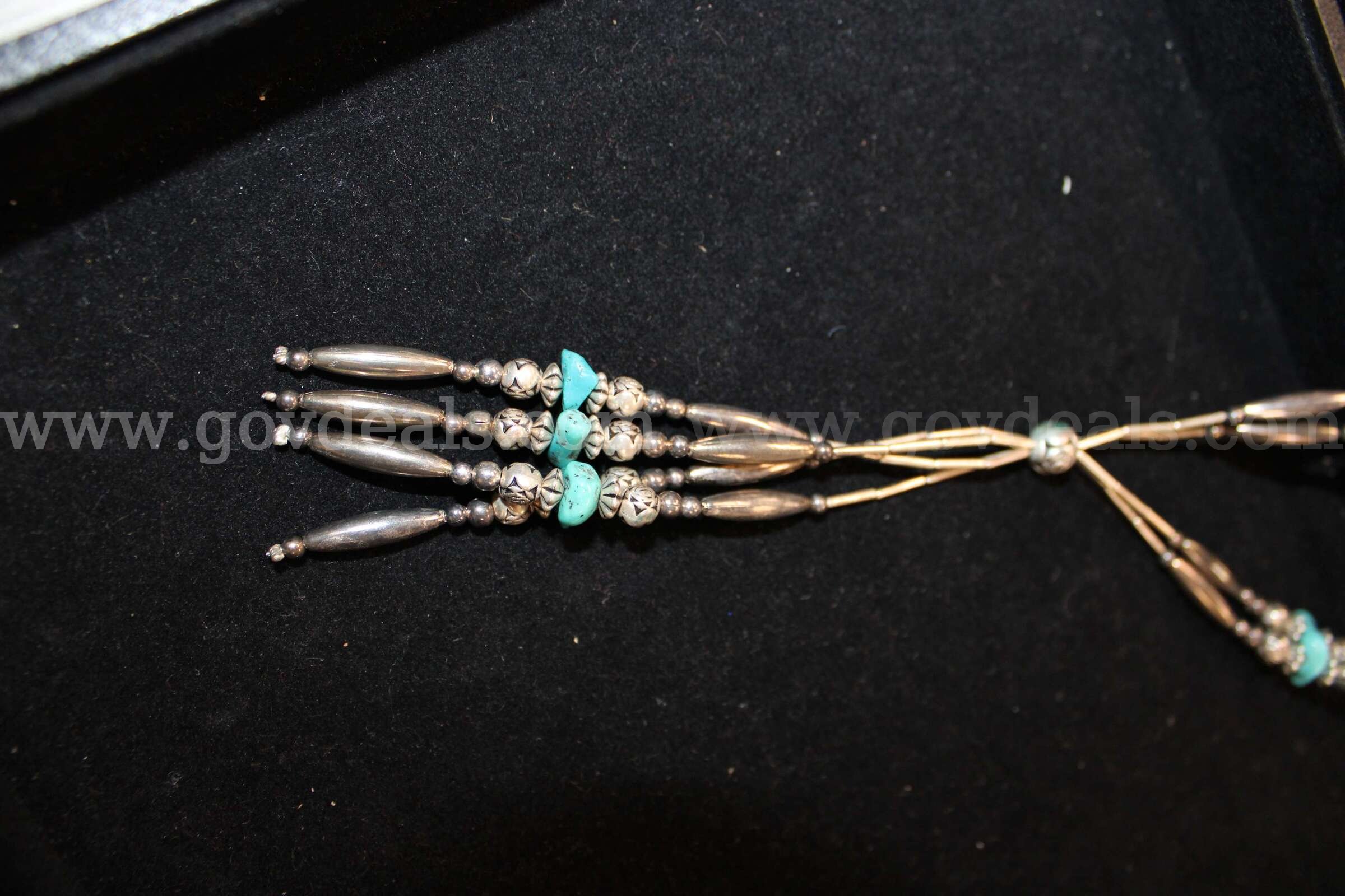 Necklace (1)   Government Surplus Auction - Photo #2