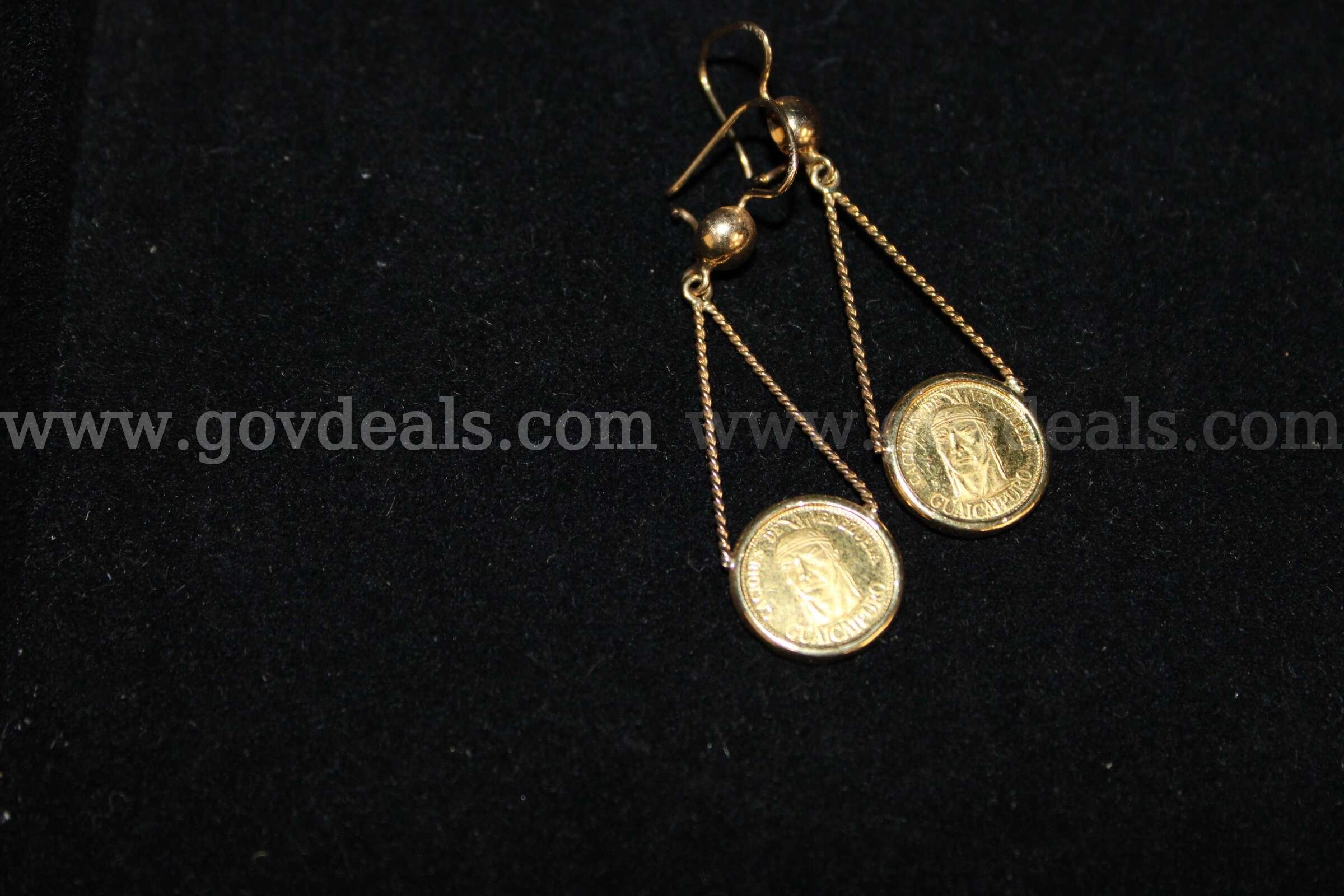 3 Pair Earrings   Government Surplus Auction - Photo #2