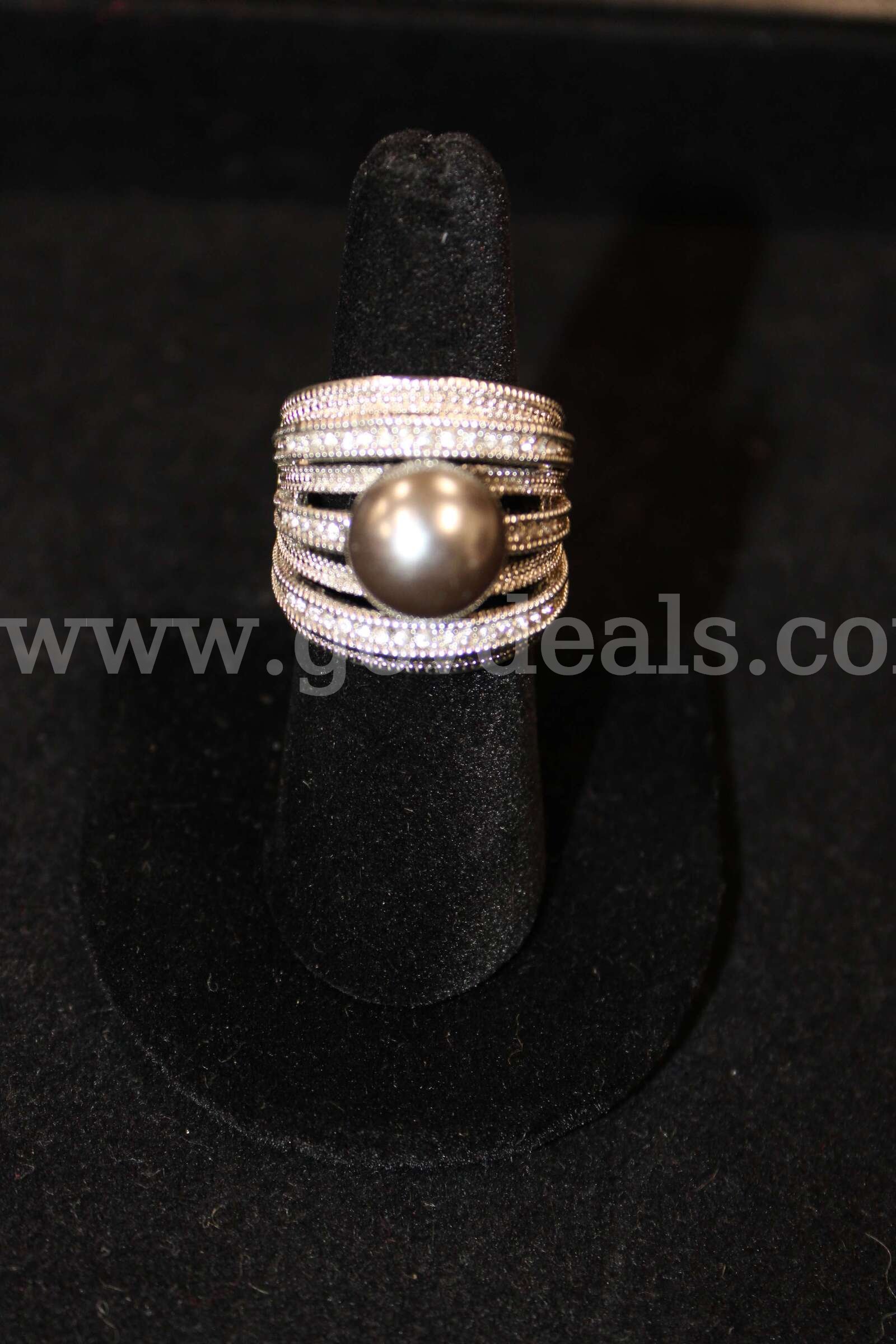 1 Ring   Government Surplus Auction - Primary Photo