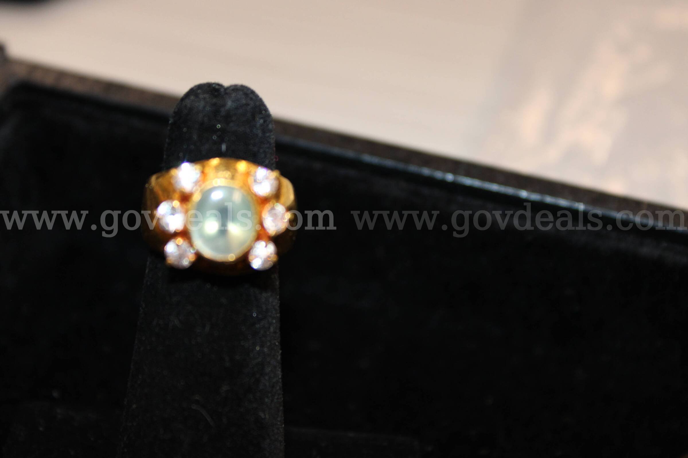 Jewelry & Watch   Government Surplus Auction - Photo #5