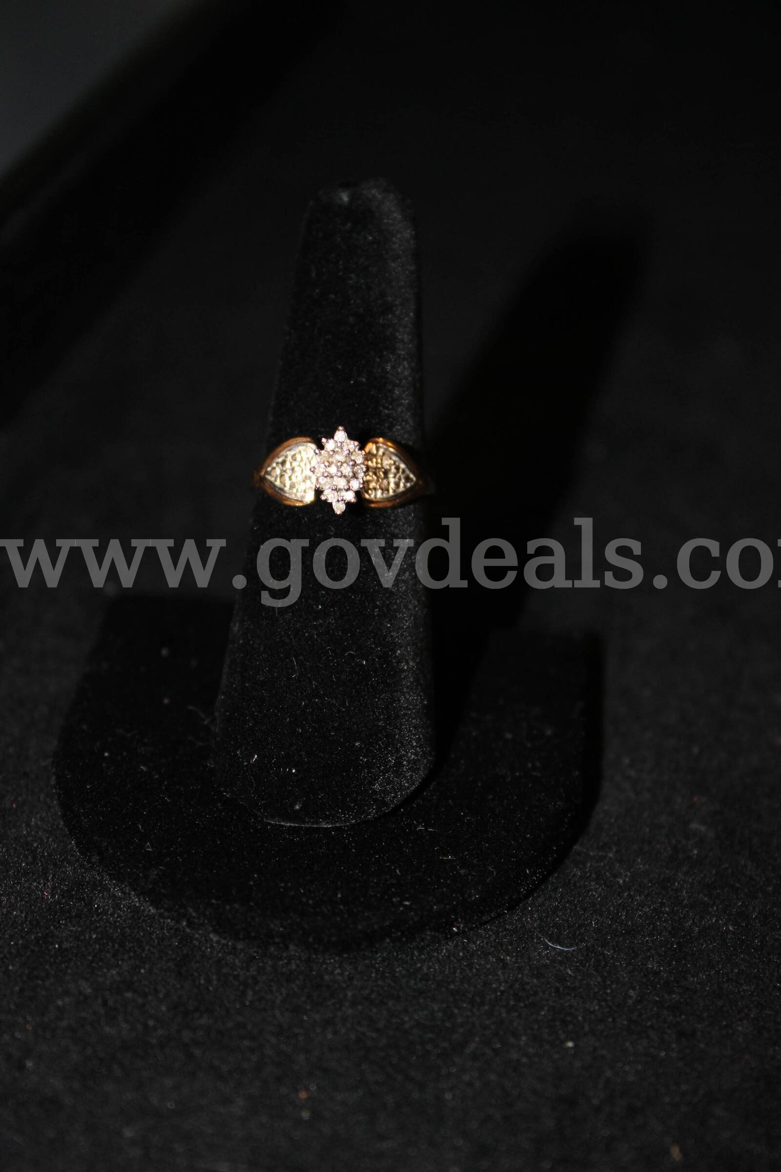 Rings (3)   Government Surplus Auction - Photo #4