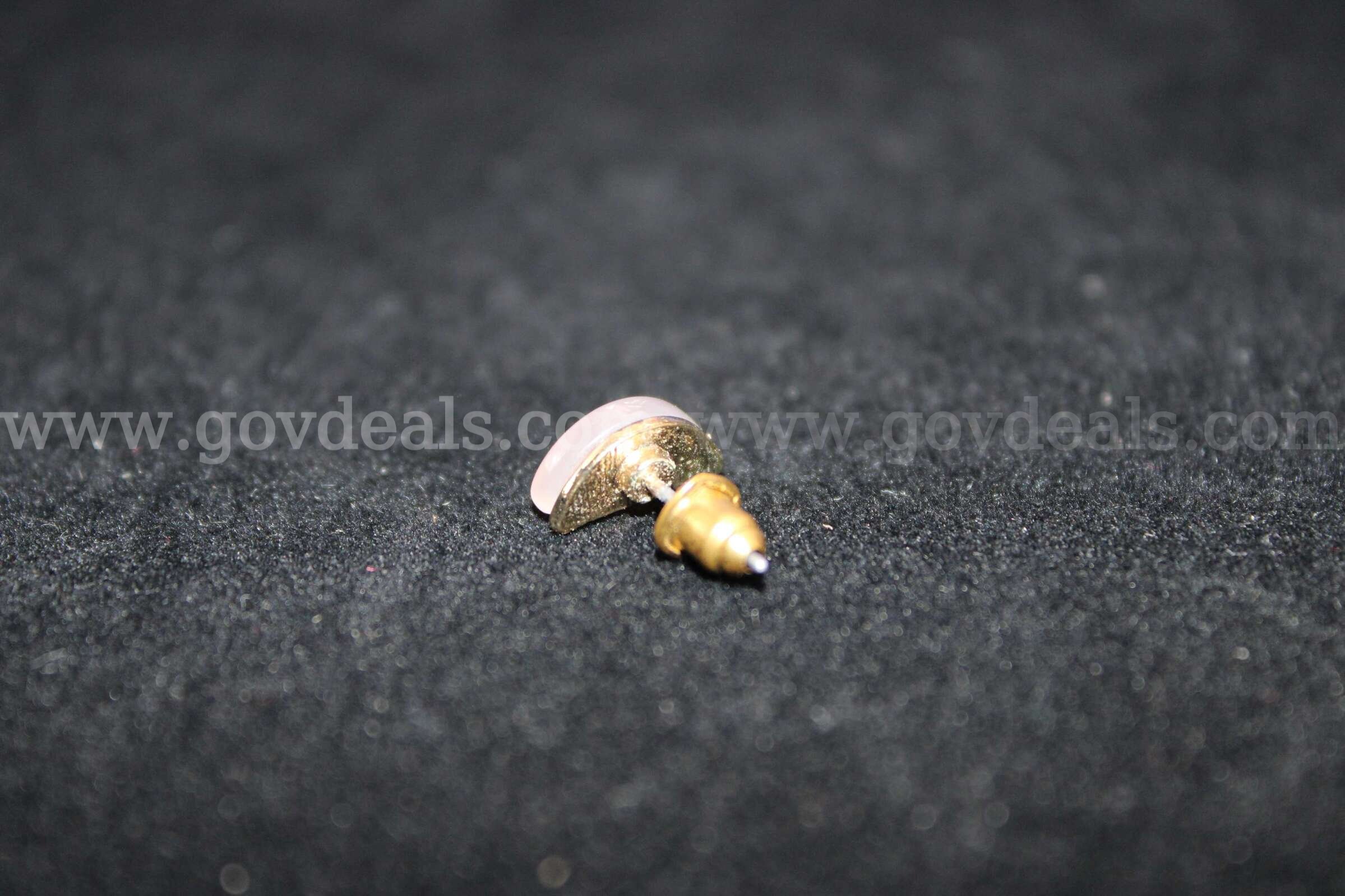 1 EARRING YELLOW IN COLOR   Government Surplus Auction - Photo #4