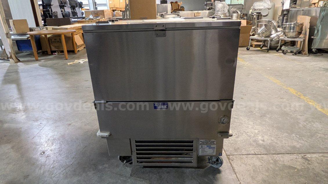 Commercial Mod-U-Serve Milk Cooler / Milk Box MOD-U-SERVE MCT-DM1 Government Surplus Auction - Photo #3
