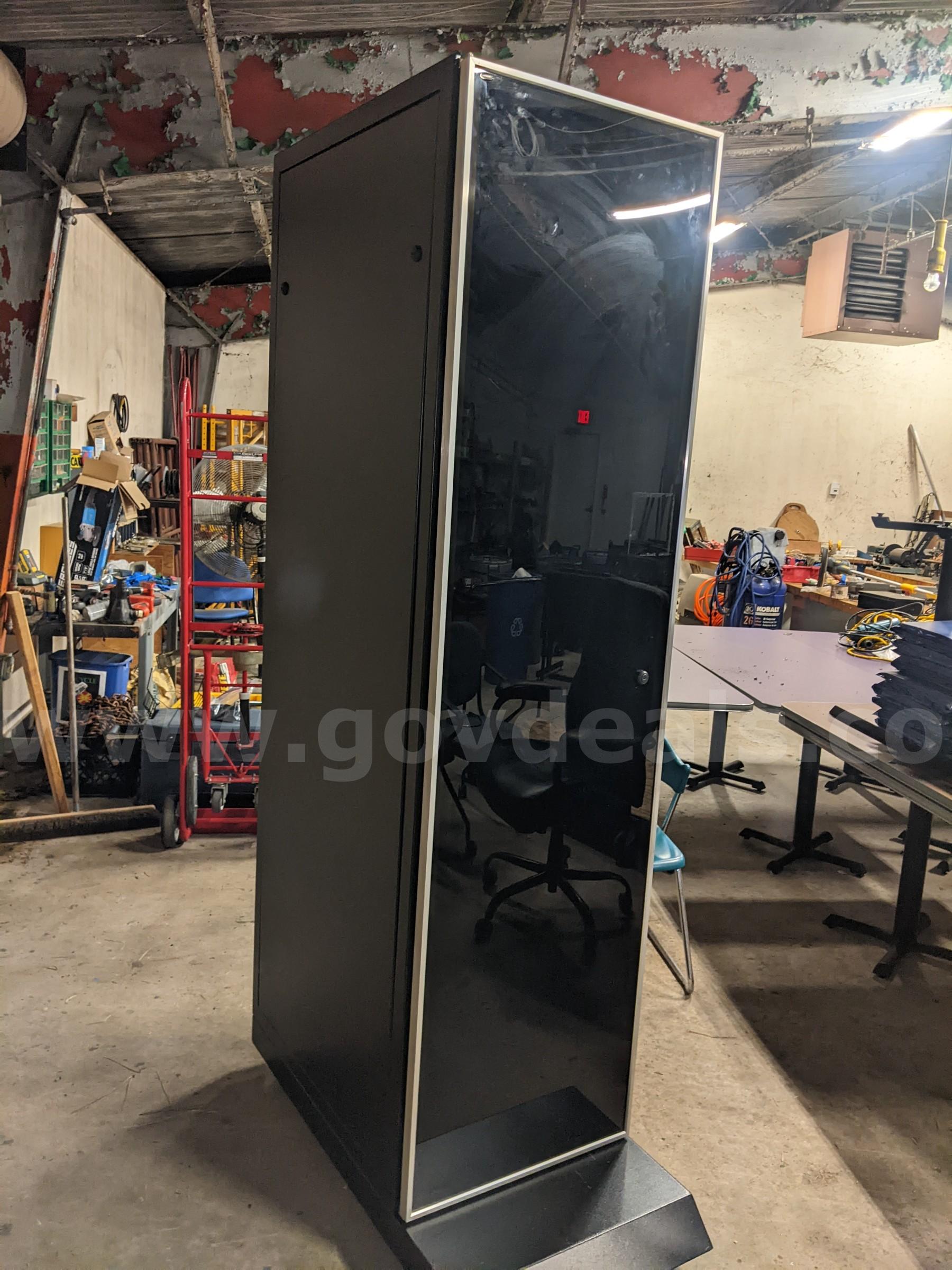 Server/Network Cabinet Emcor Enclosures  Government Surplus Auction - Photo #5