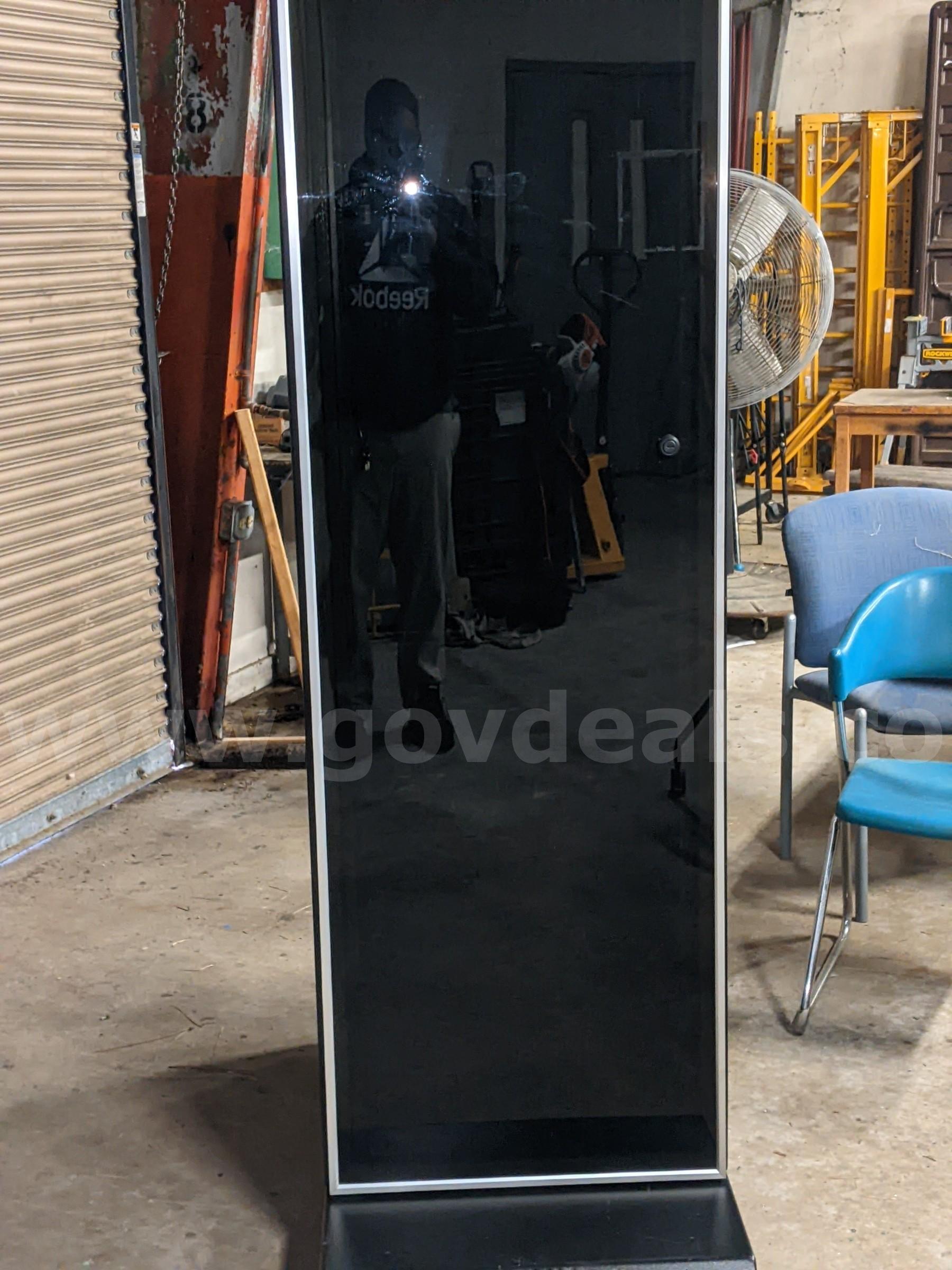 Server/Network Cabinet Emcor Enclosures  Government Surplus Auction - Photo #6