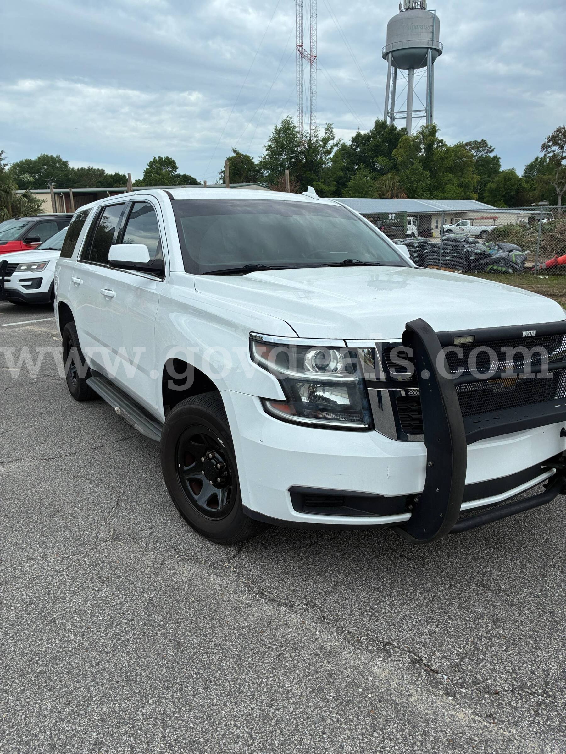 2017 CHEVROLET TAHOE POLICE CHEVROLET TAHOE Government Surplus Auction - Photo #2