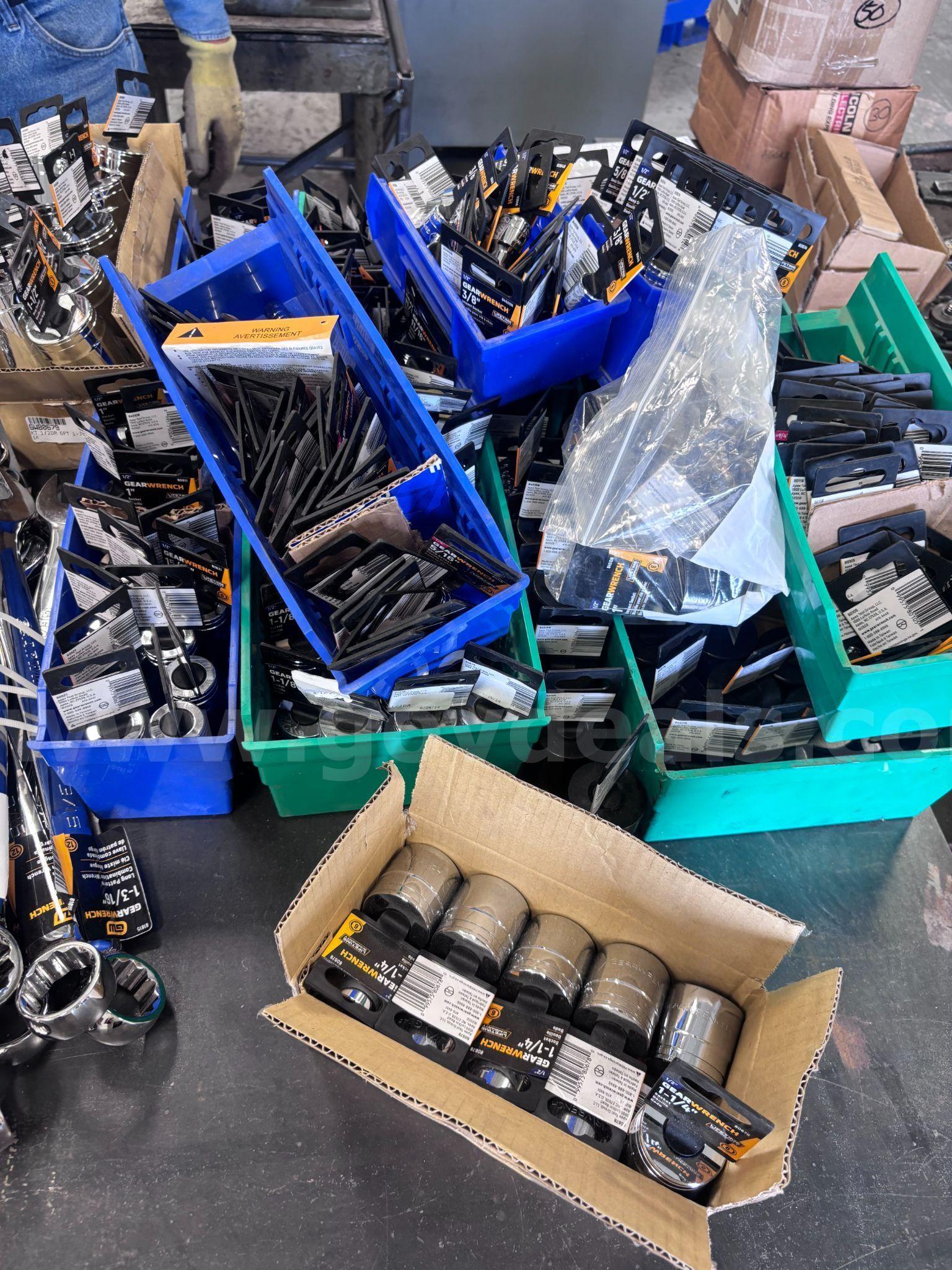 GearWrench sockets and wrenches-SEE DESCRIPTION   Government Surplus Auction - Photo #2