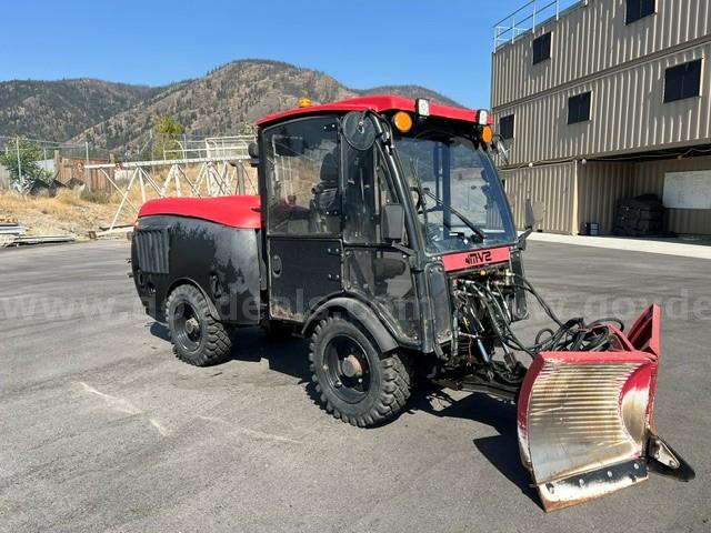 2013 Maclean 4WD Municipal Tractor plus attachments - Cat Engine