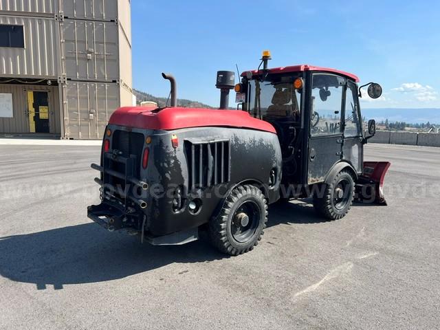 2013 Maclean 4WD Municipal Tractor plus attachments - Cat Engine Maclean  Government Surplus Auction - Photo #2