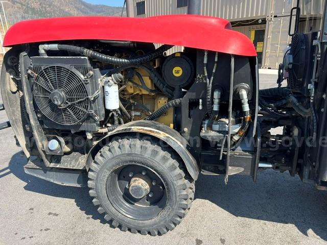 2013 Maclean 4WD Municipal Tractor plus attachments - Cat Engine Maclean  Government Surplus Auction - Photo #6
