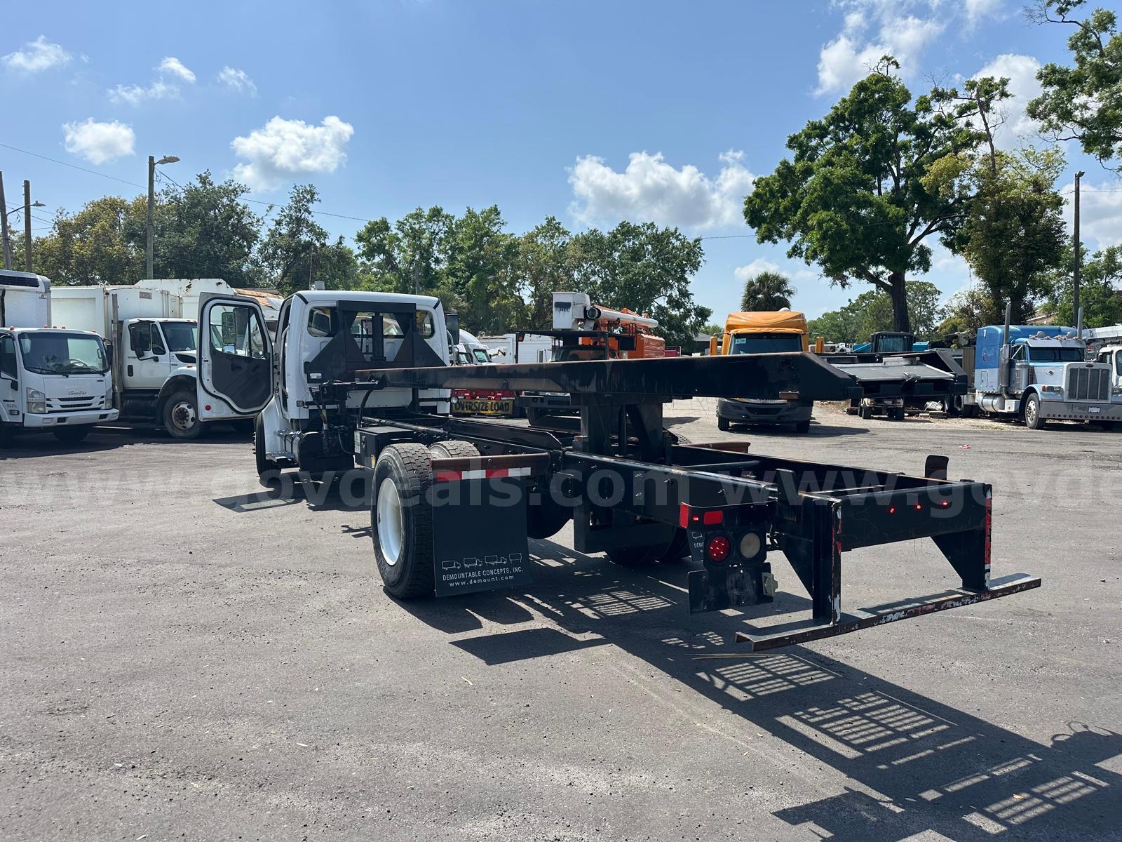 2016 Freightliner M2 106 S/A Swap Body Van Truck Freightliner 106 Government Surplus Auction - Photo #2