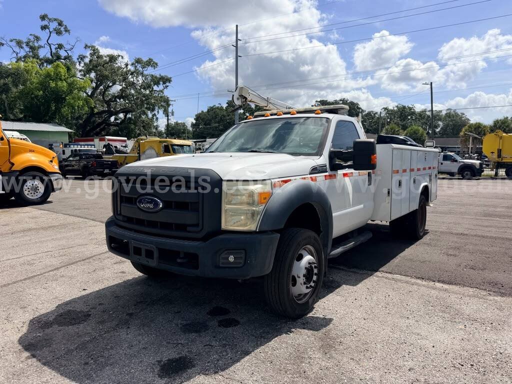 2015 Ford F-550 Ford F-550 Government Surplus Auction - Primary Photo