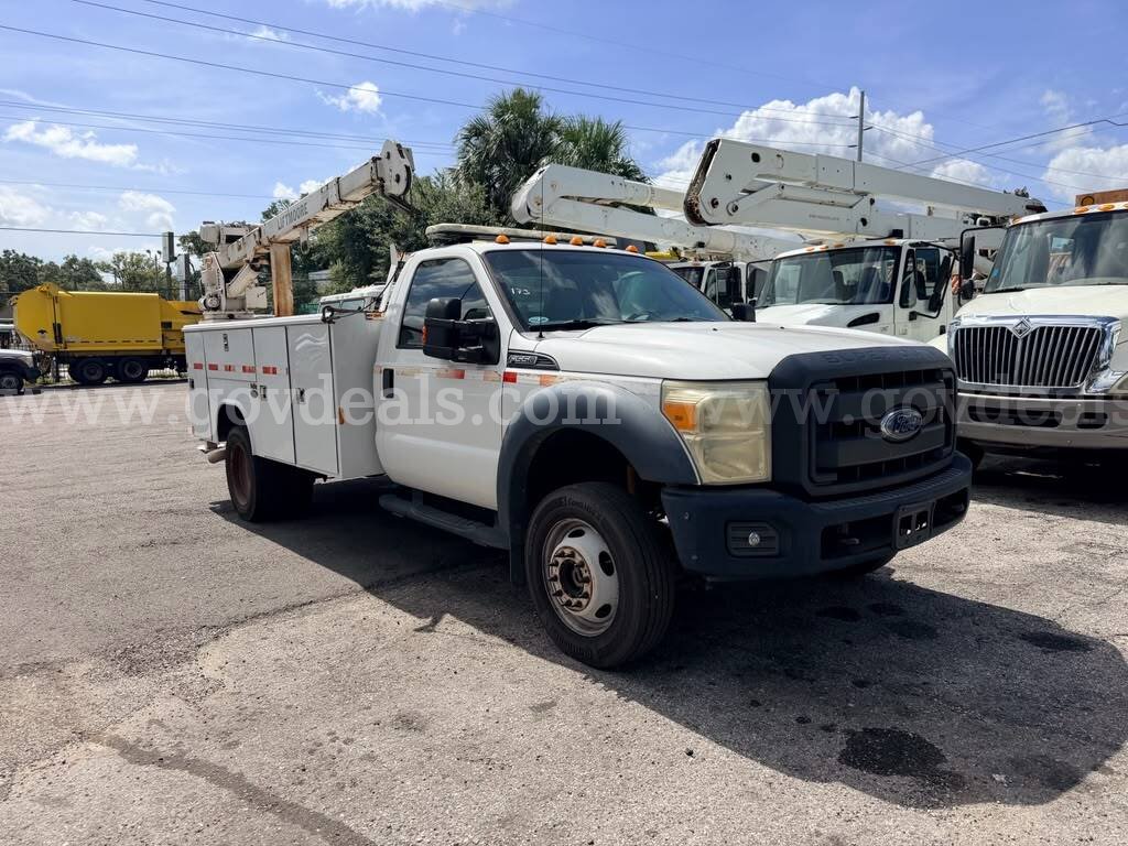 2015 Ford F-550 Ford F-550 Government Surplus Auction - Photo #4