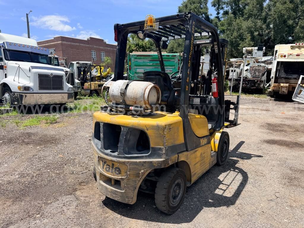 Yale GLP050VX Forklift Yale GLP050VX Forklift B875V134461 Government Surplus Auction - Photo #3