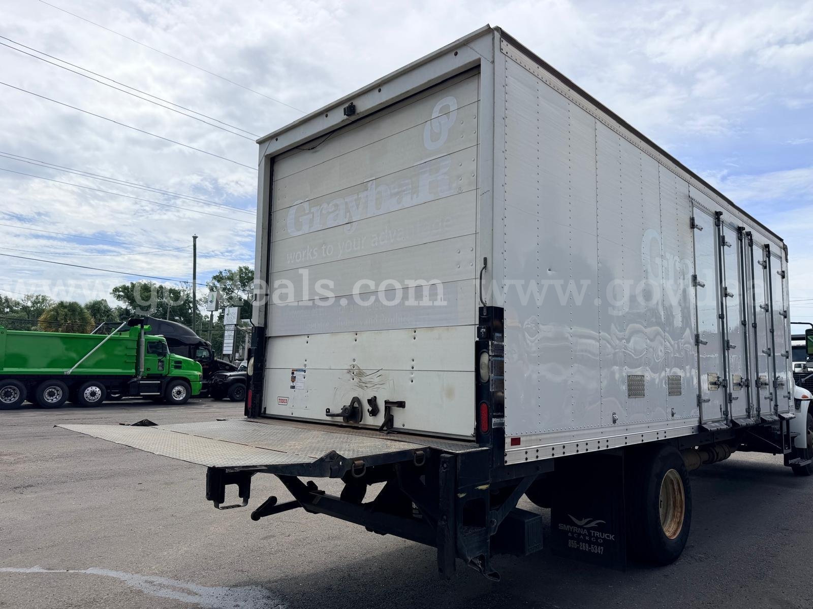2016 International DuraStar 4300 International 4300 Government Surplus Auction - Photo #2