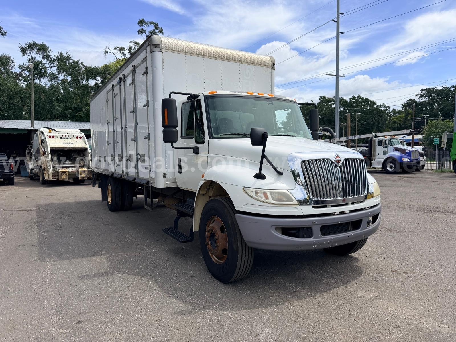 2016 International DuraStar 4300 International 4300 Government Surplus Auction - Photo #3