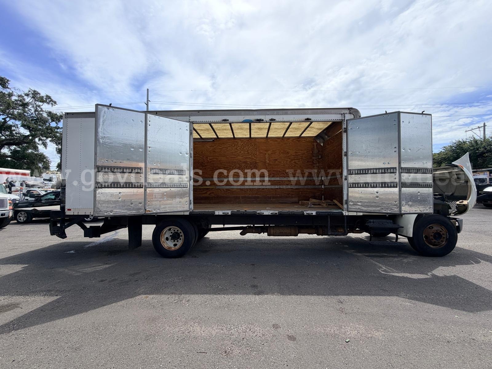 2016 International DuraStar 4300 International 4300 Government Surplus Auction - Photo #4
