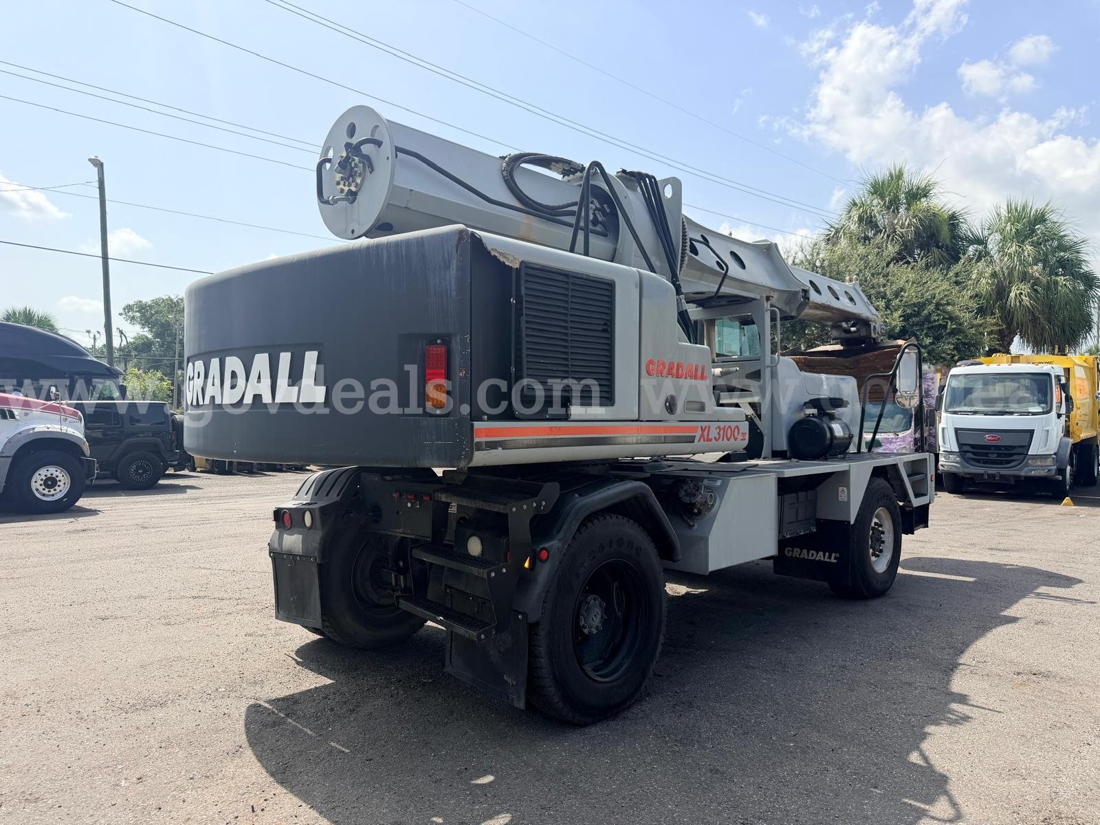 GRADALL XL 3100 III WHEELED EXCAVATOR GRADALL 3100 Government Surplus Auction - Photo #3