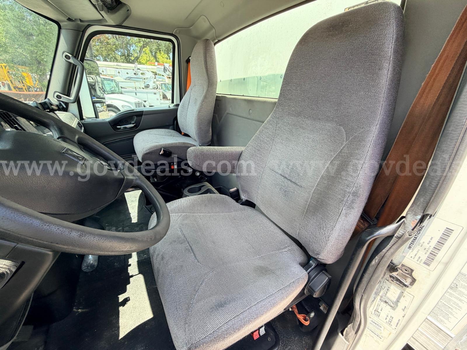 2020 International MV607 S/A Box Truck International MV607 Government Surplus Auction - Photo #5