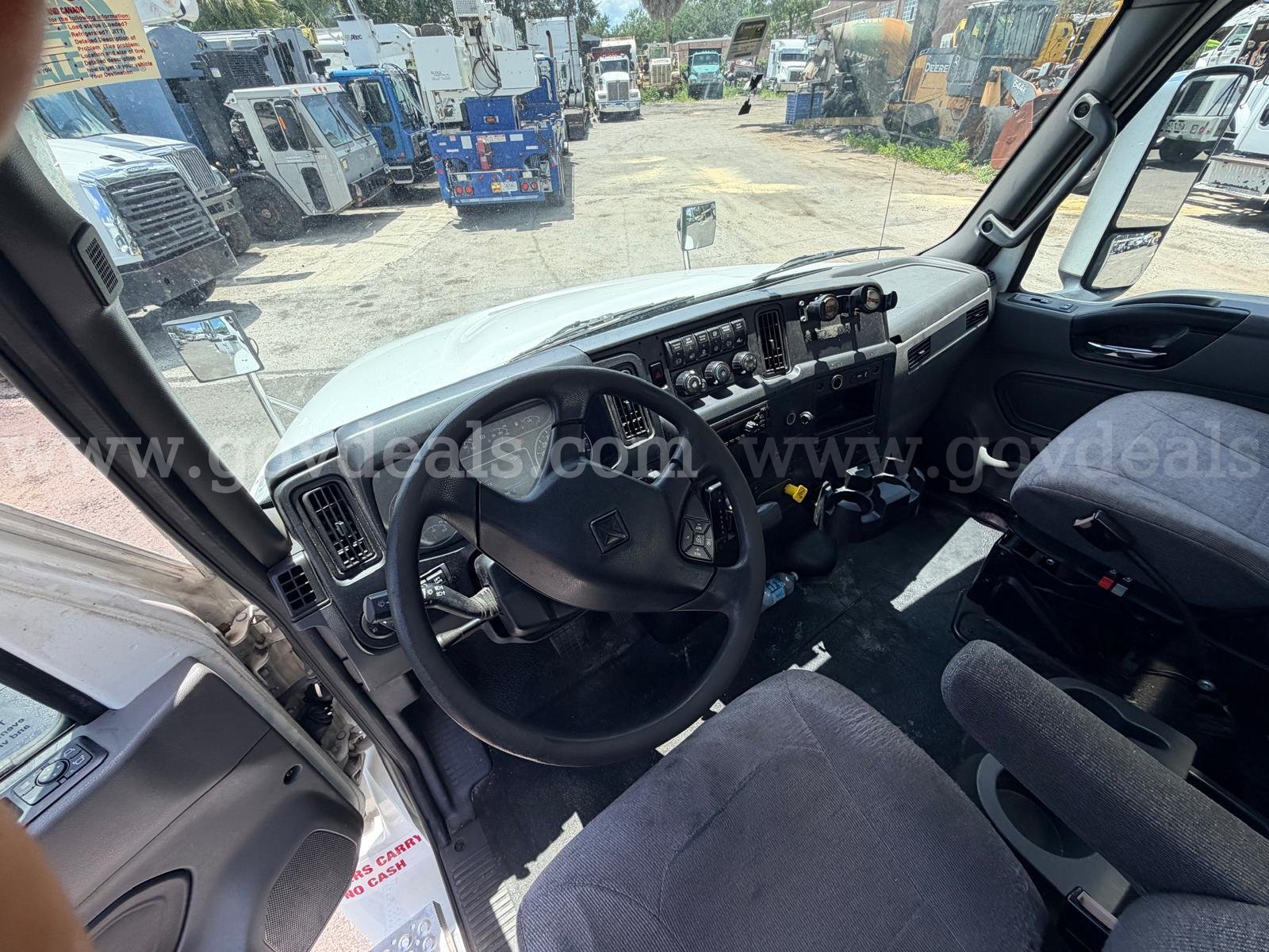 2020 International MV607 S/A Box Truck International MV607 Government Surplus Auction - Photo #6