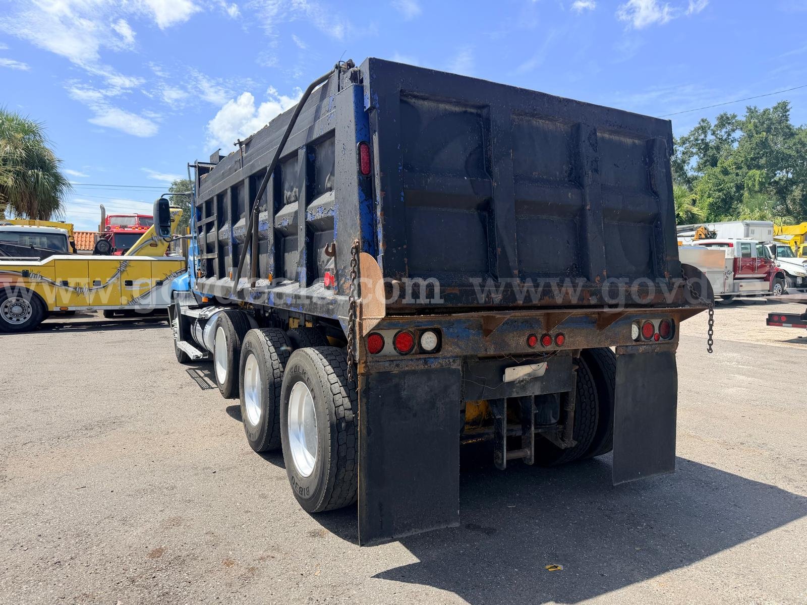 2000 Mack CX613 Vision Mack CX613 Government Surplus Auction - Photo #4